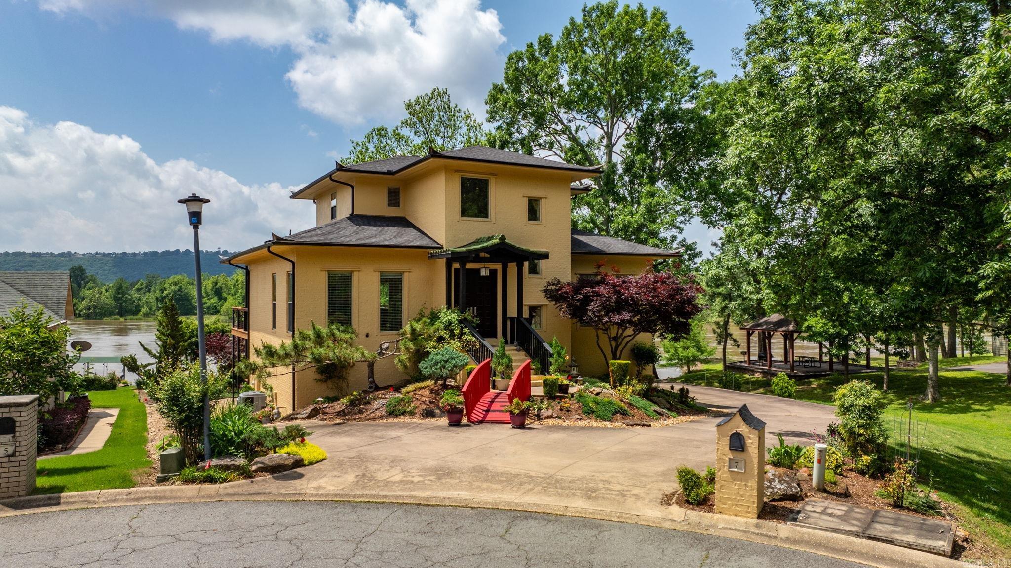 7 Crystal Mountain Cove  Maumelle, AR