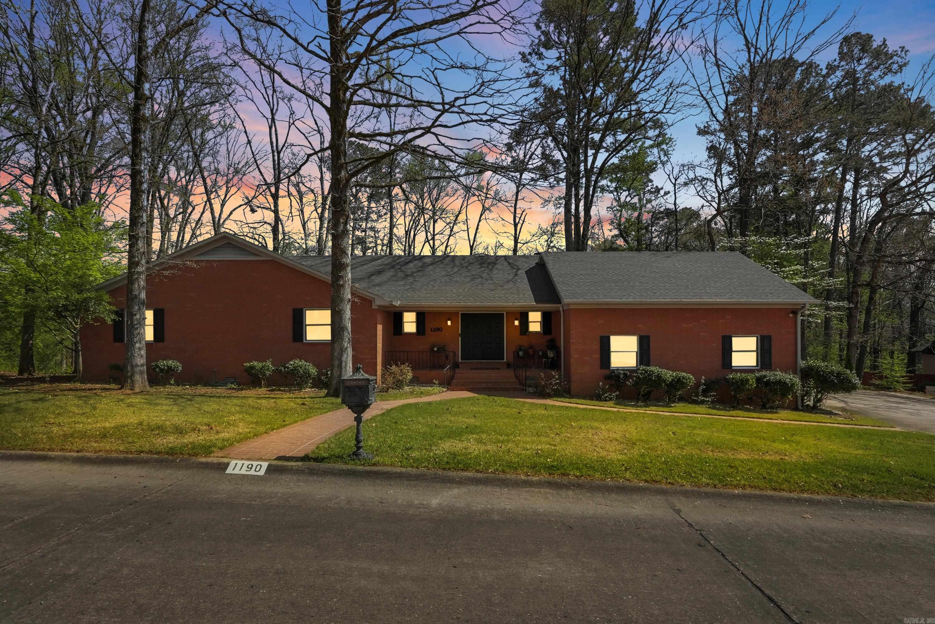 1190 Cambridge  Benton, AR