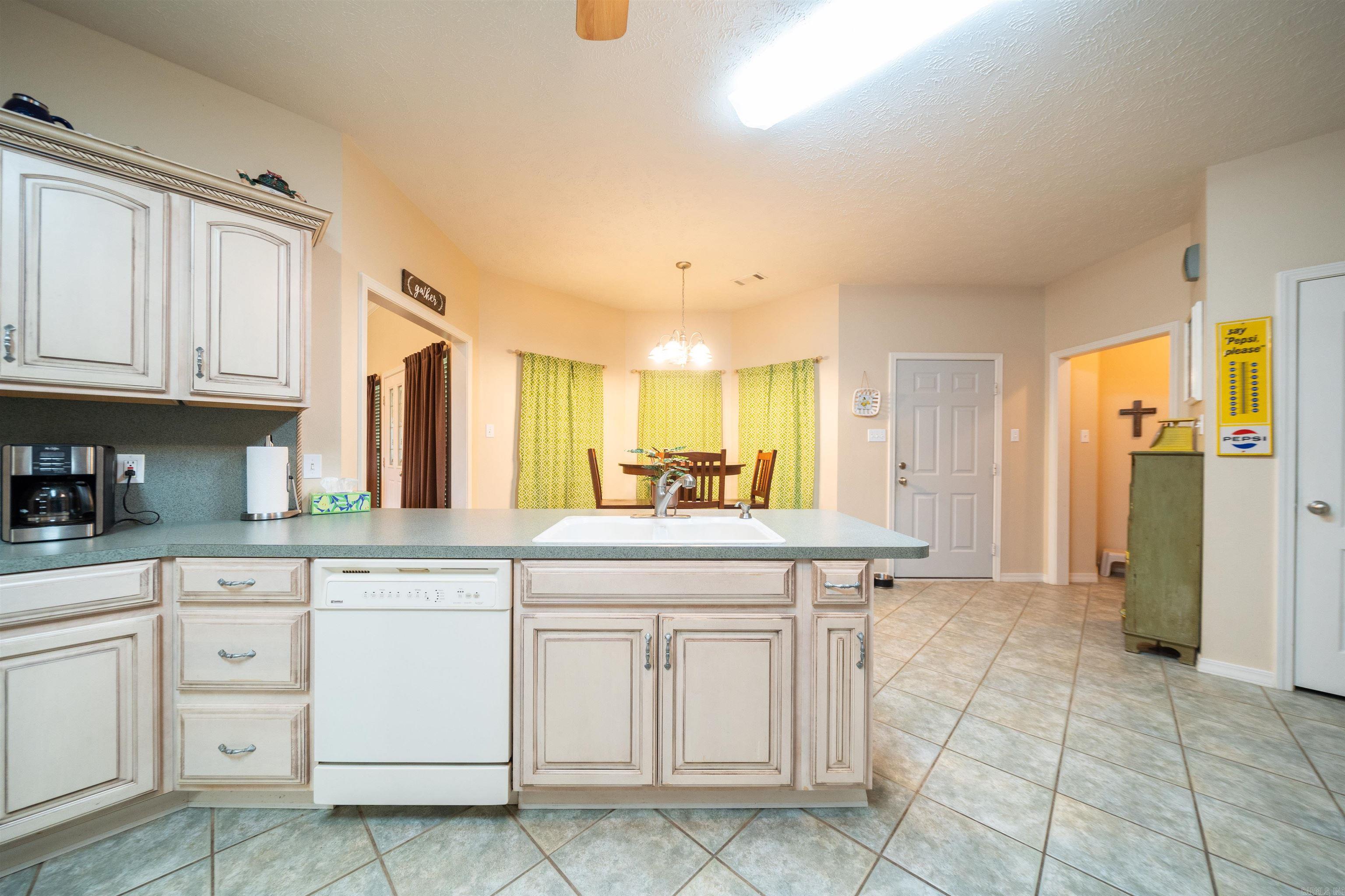 24 Sue  Conway, AR