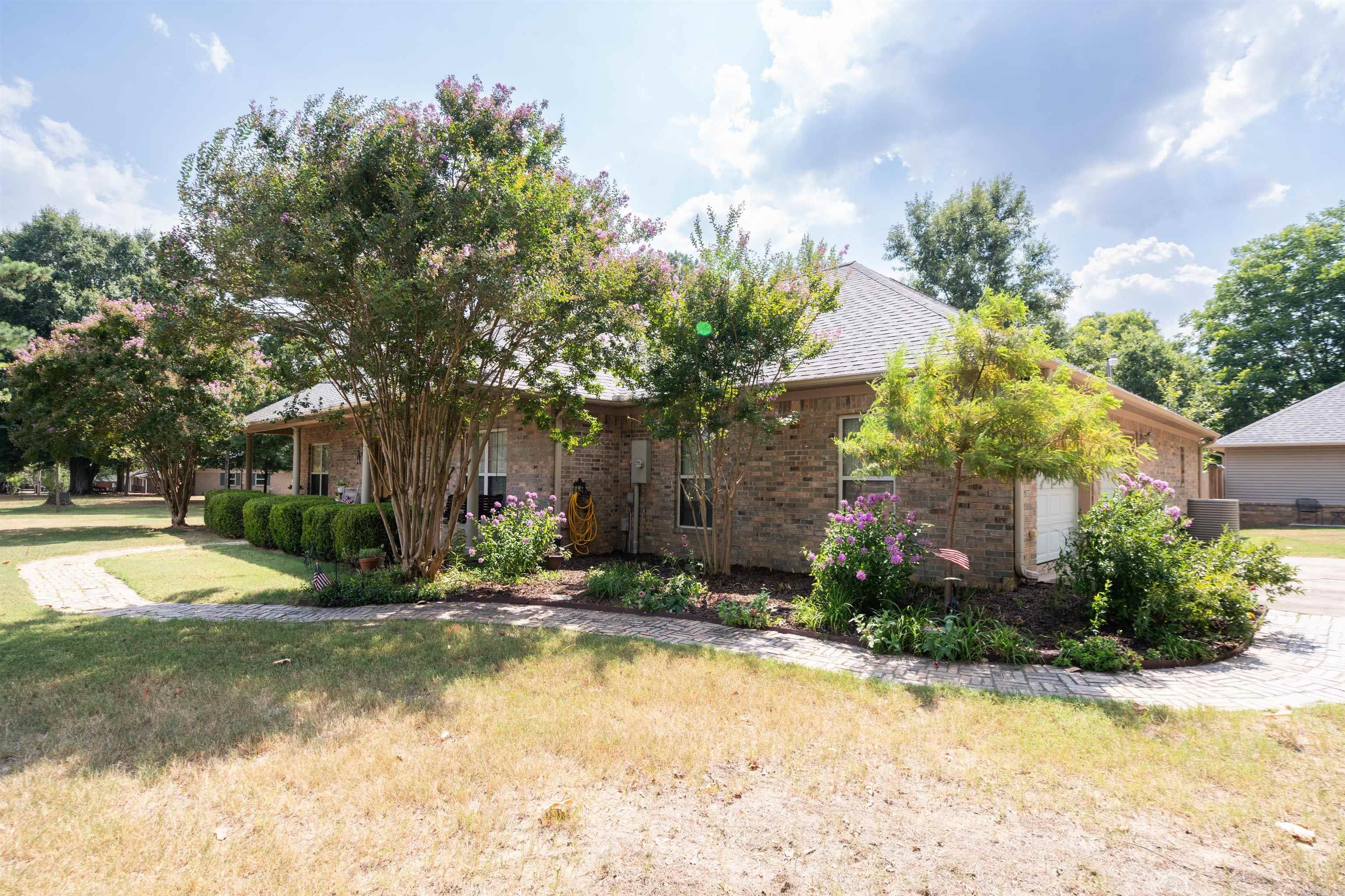 24 Sue  Conway, AR