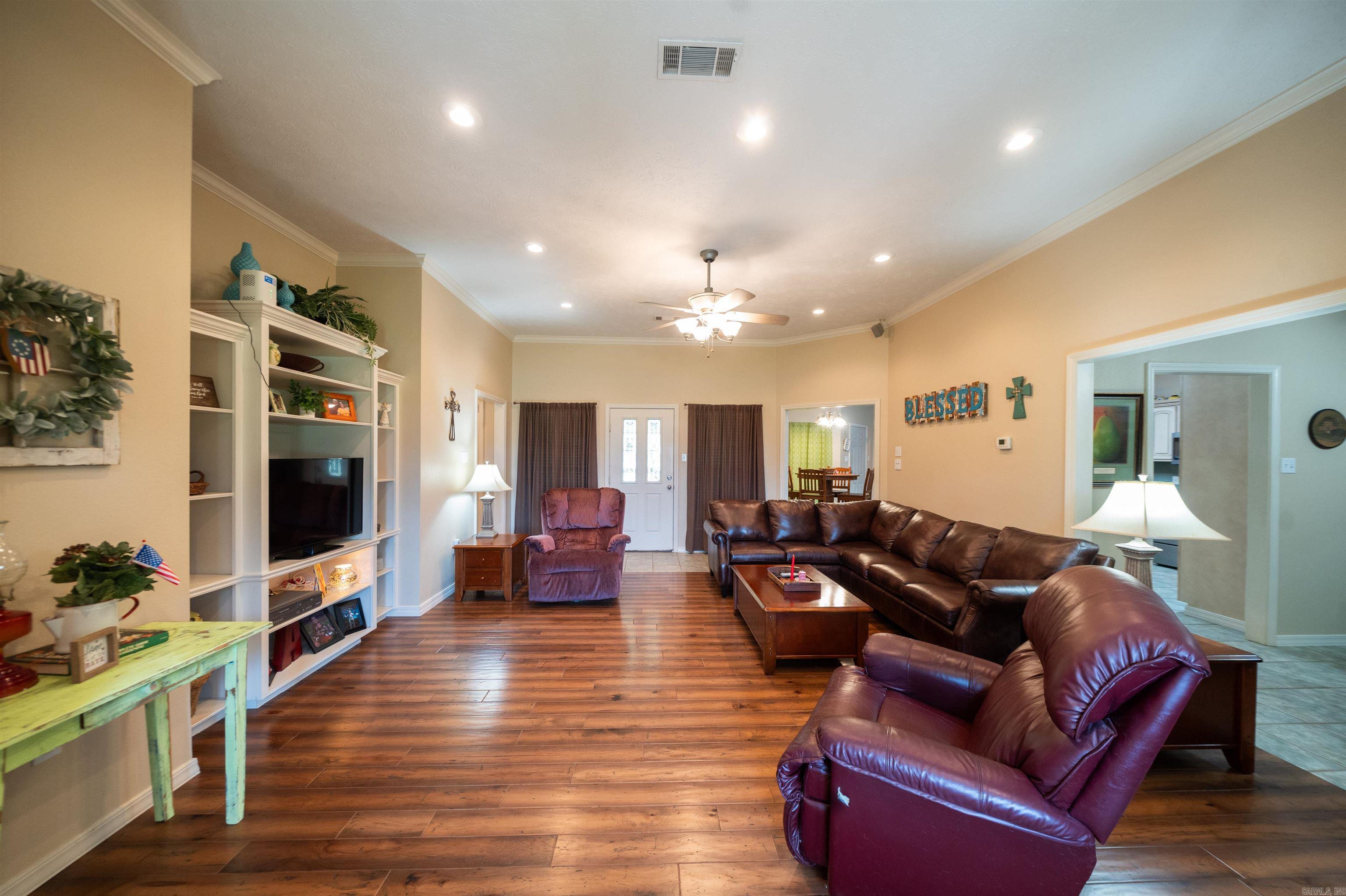 24 Sue  Conway, AR