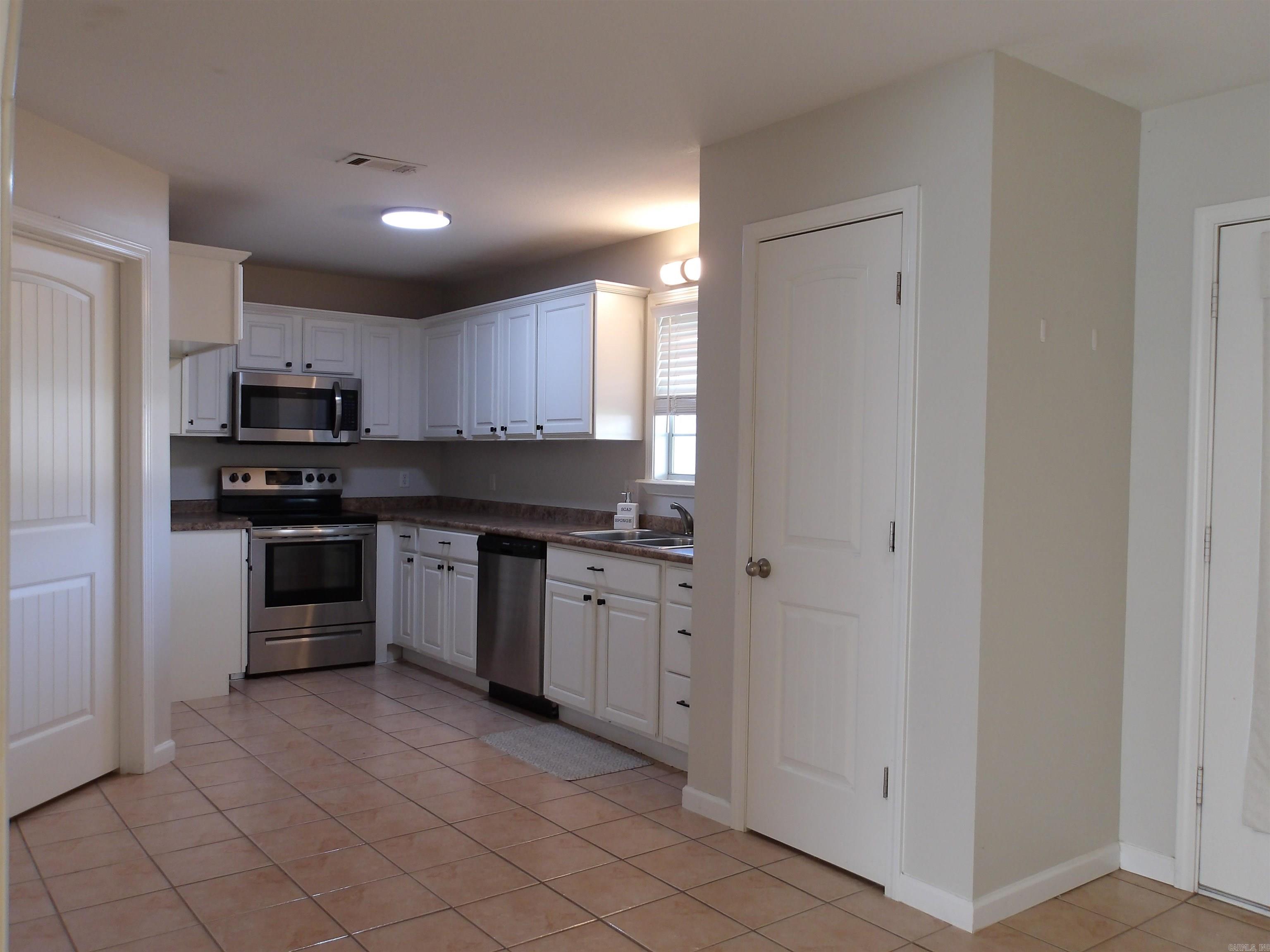 609 Marion  Paragould, AR