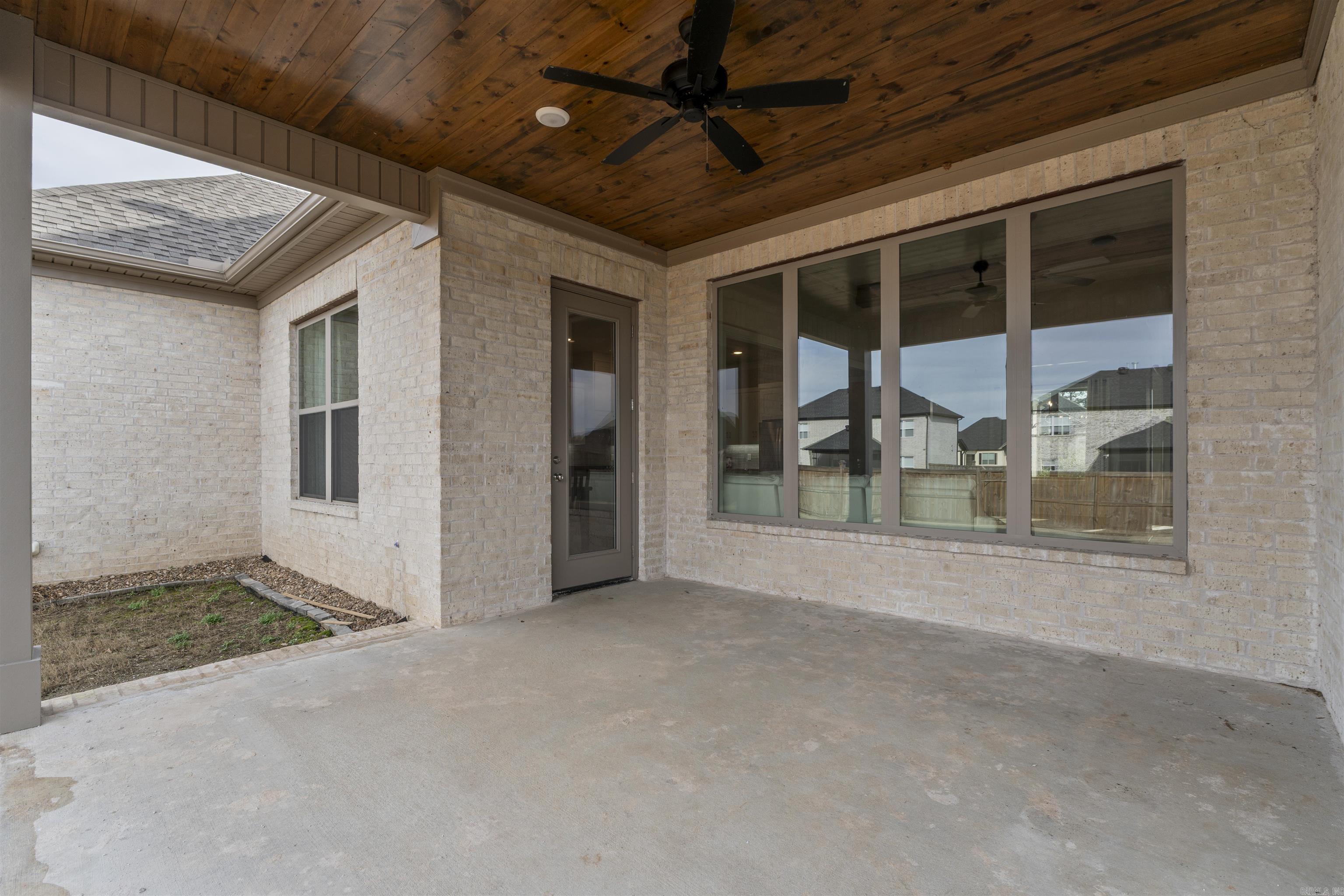 75 Lucia  Maumelle, AR
