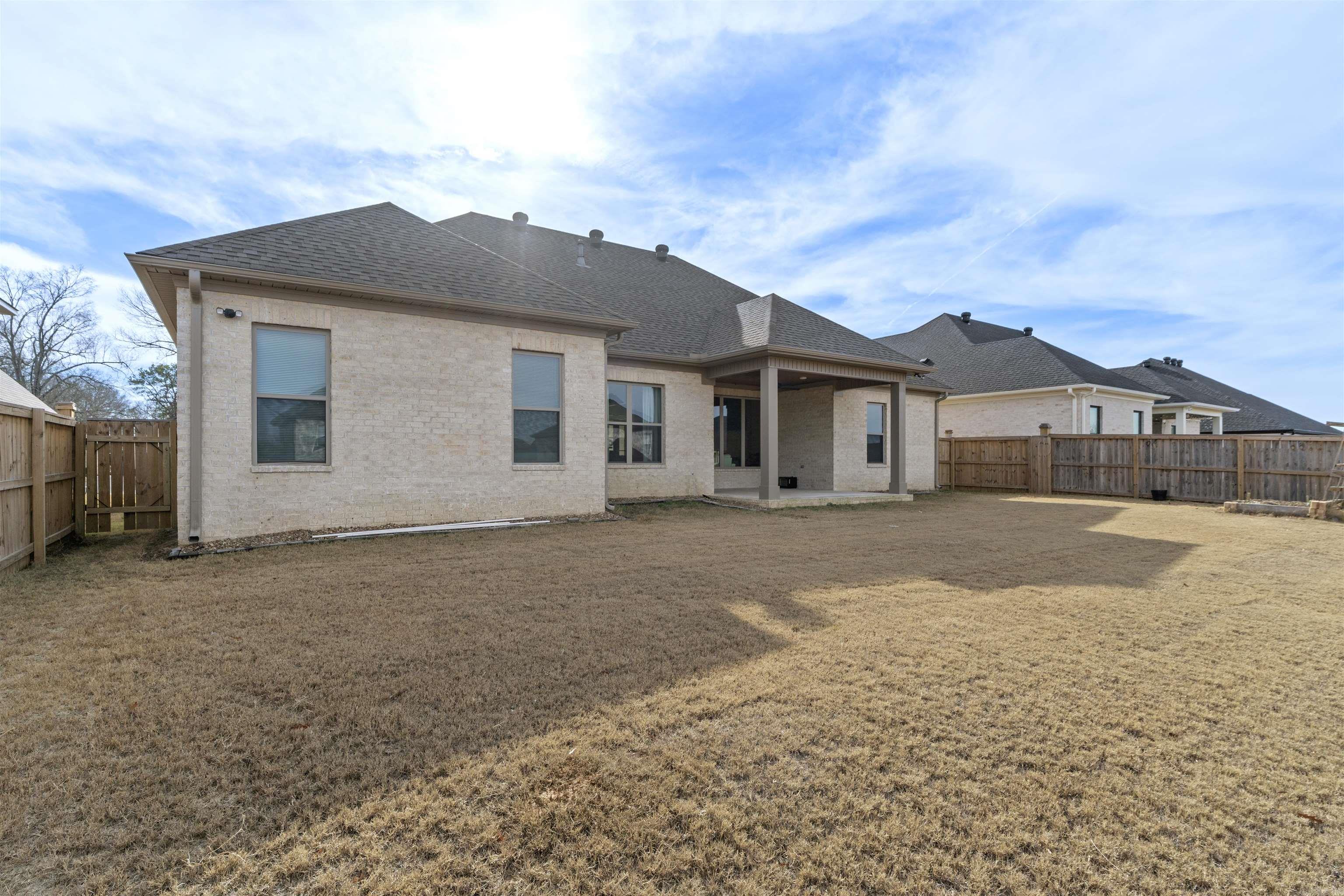 75 Lucia  Maumelle, AR