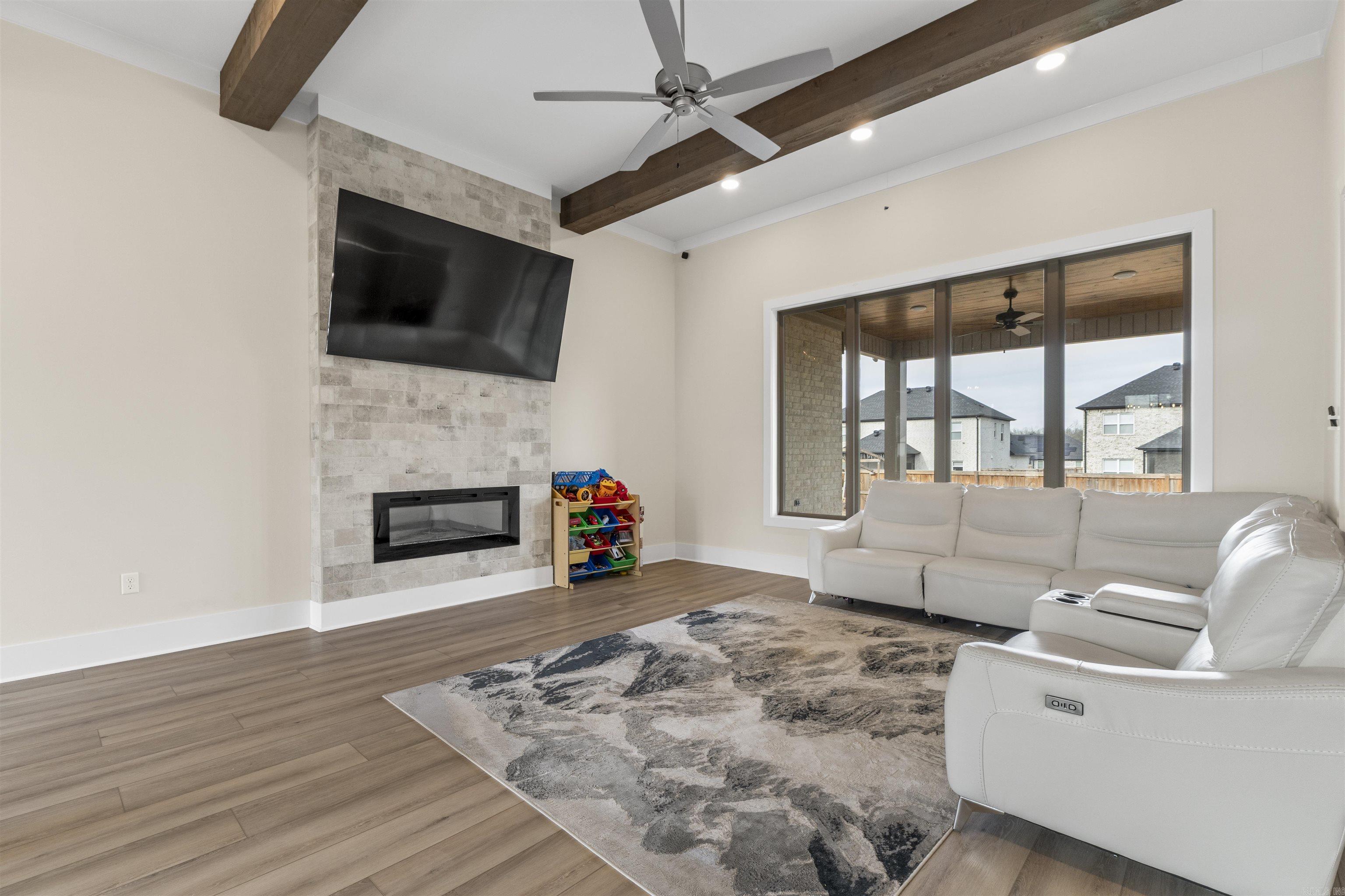 75 Lucia  Maumelle, AR