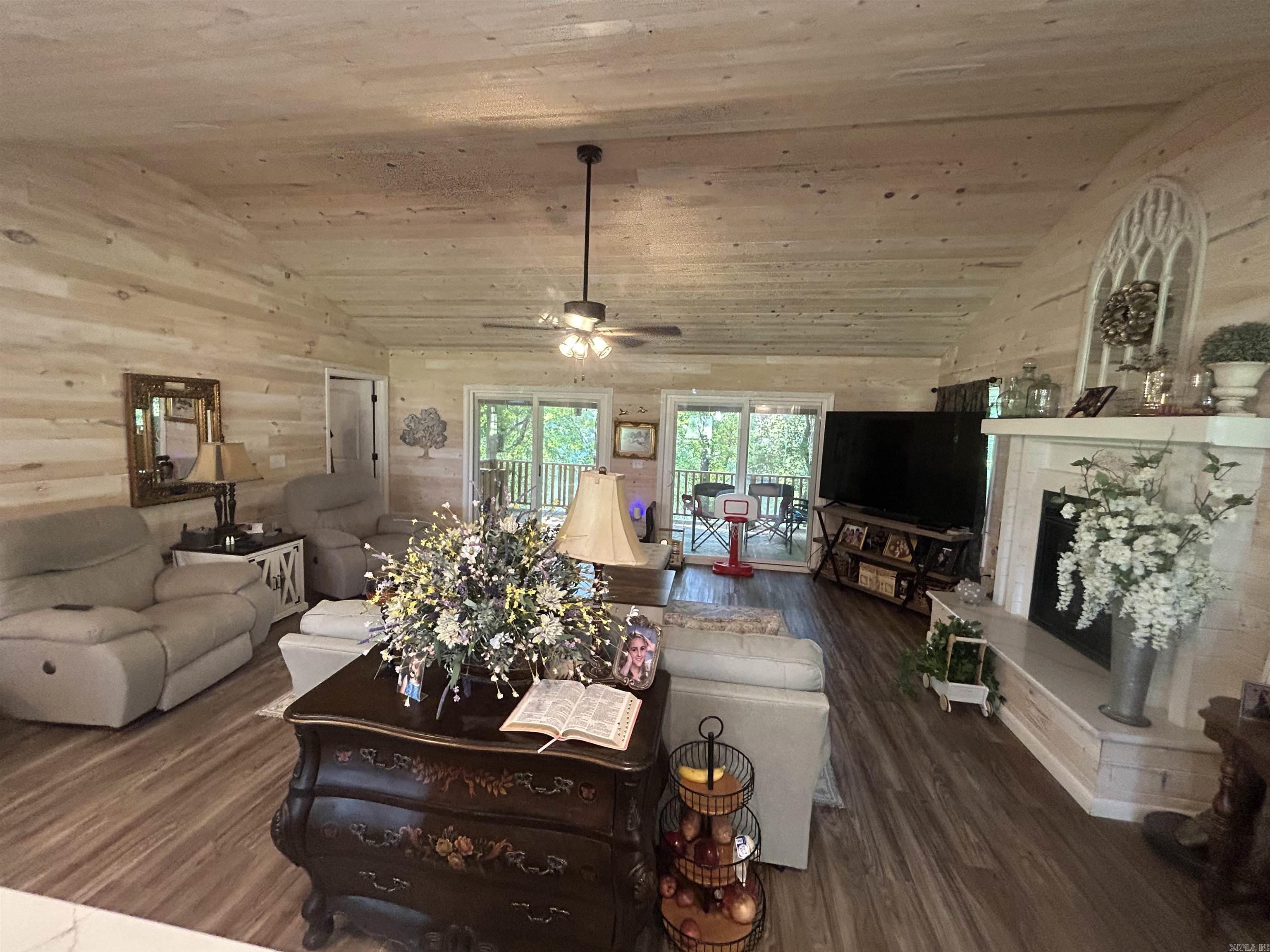 11 River Drive Estates North  Pangburn, AR