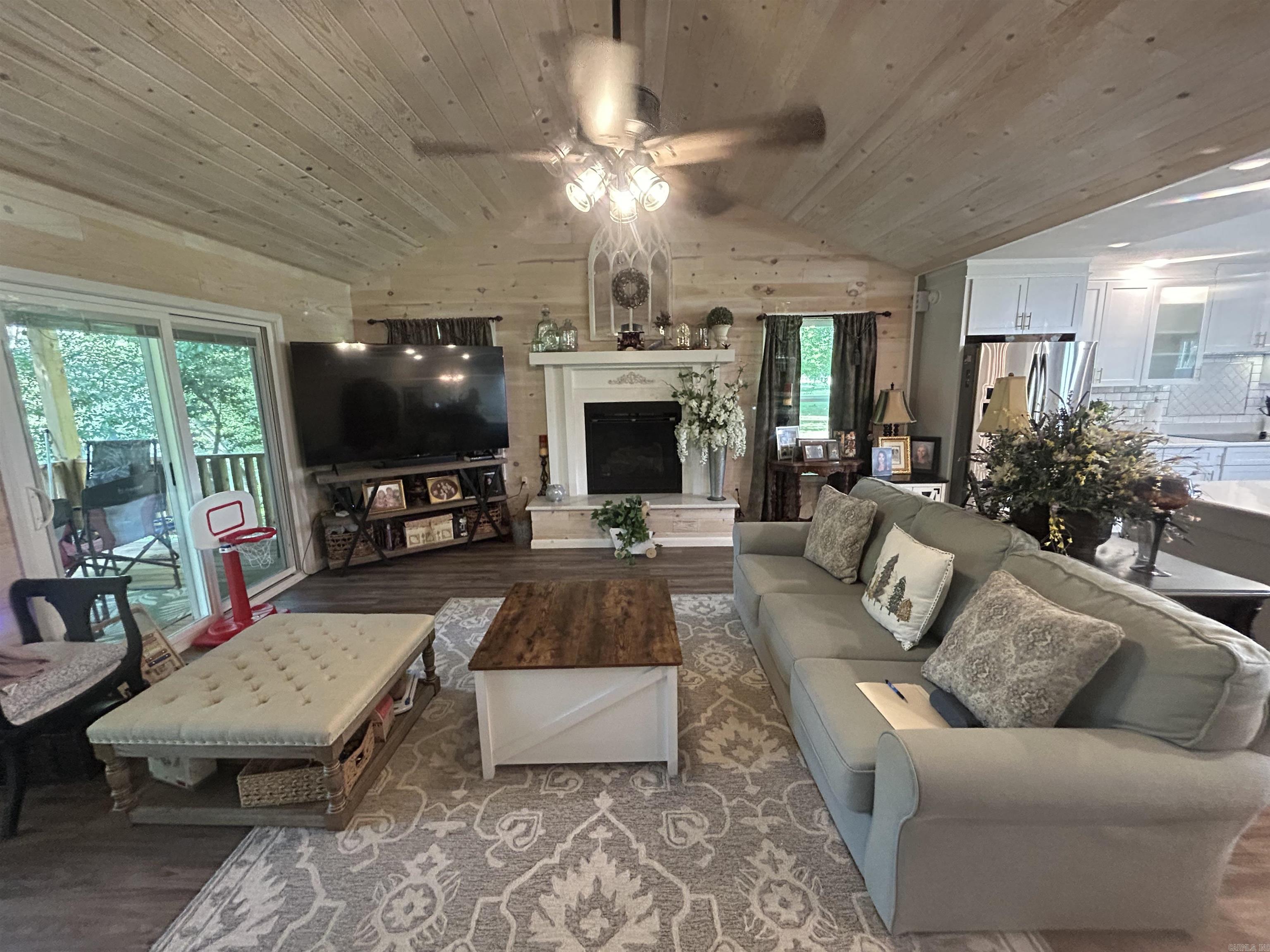 11 River Drive Estates North  Pangburn, AR