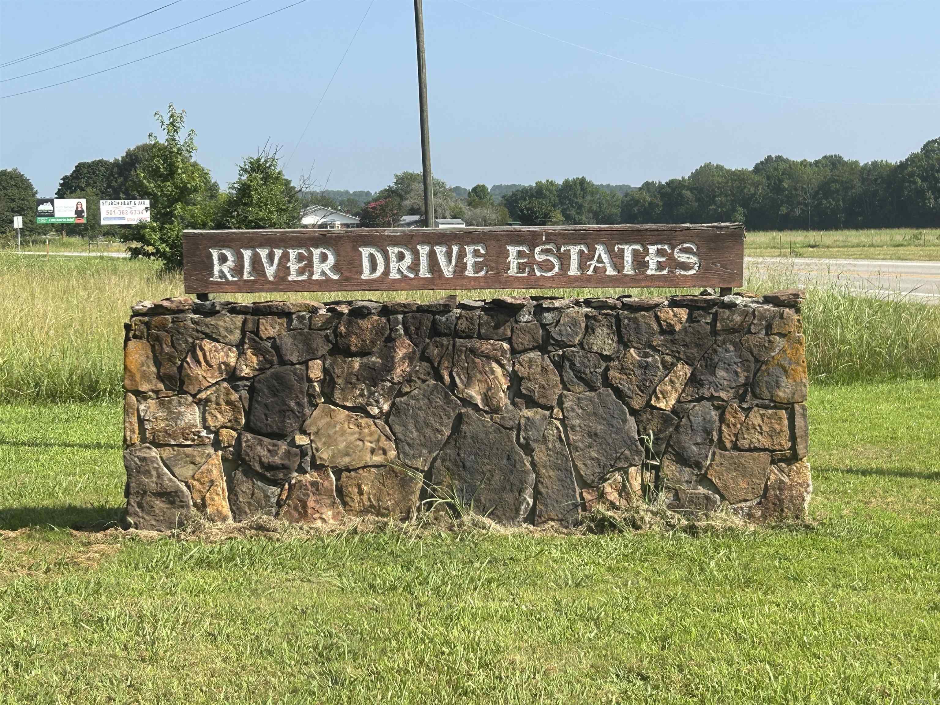 11 River Drive Estates North  Pangburn, AR