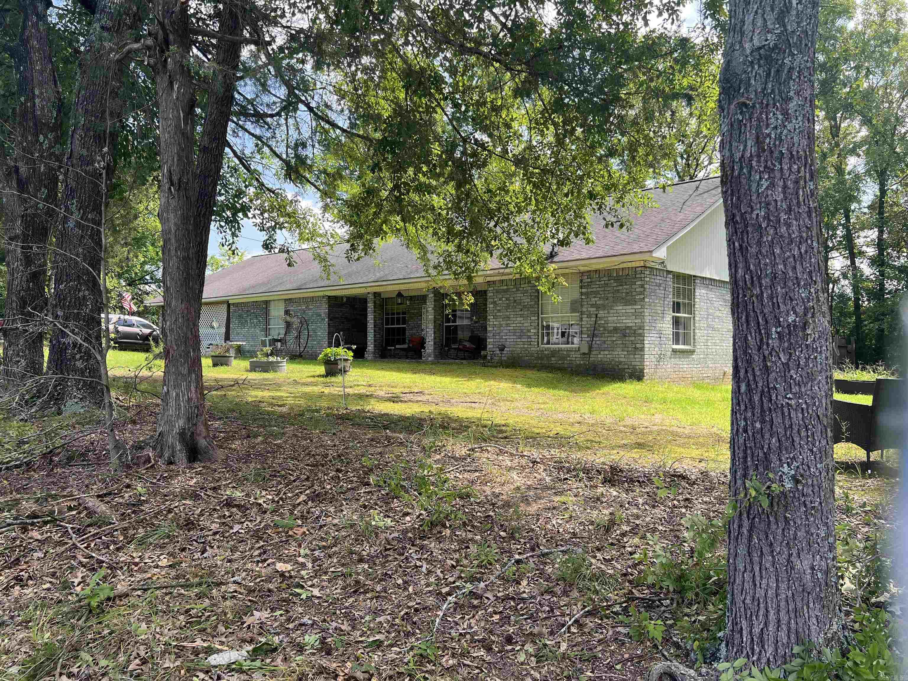 901 E Collin Raye  De Queen, AR