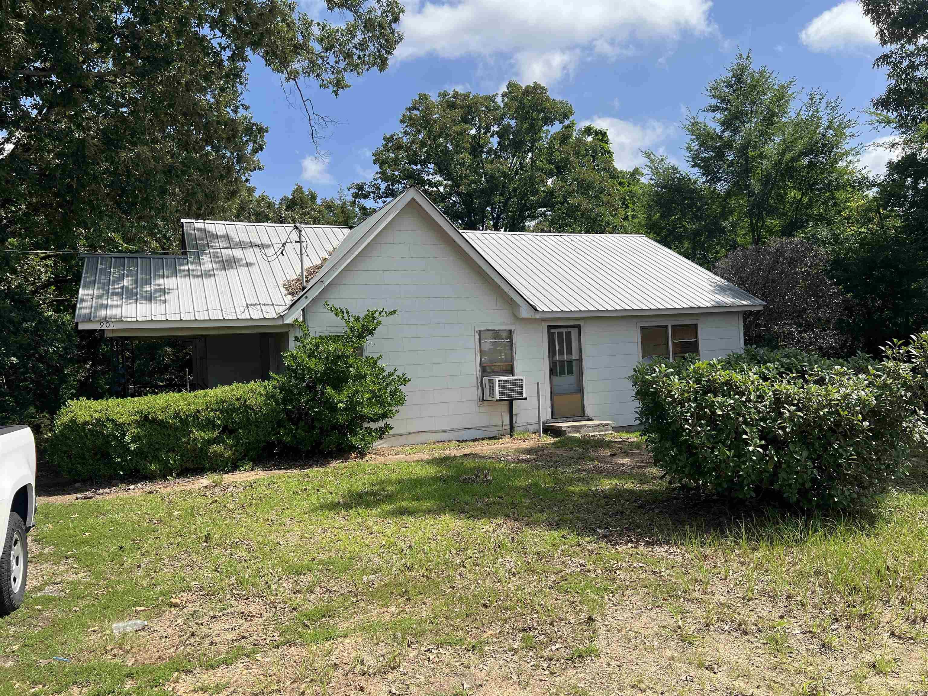 901 E Collin Raye  De Queen, AR