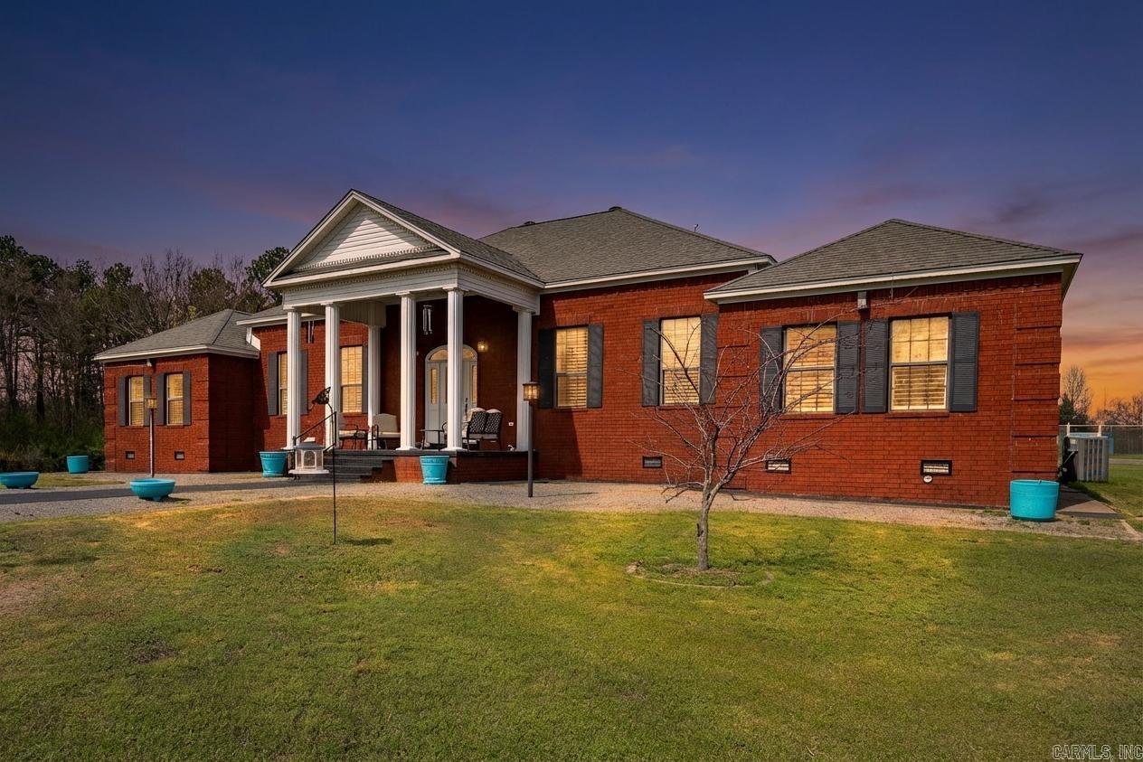 17 Ozark  Greenbrier, AR