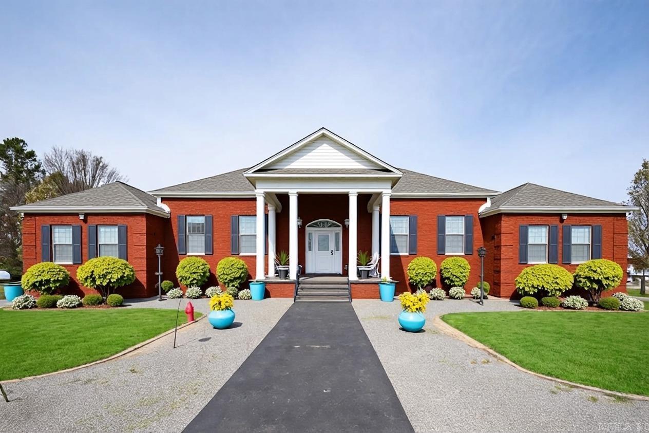 17 Ozark  Greenbrier, AR