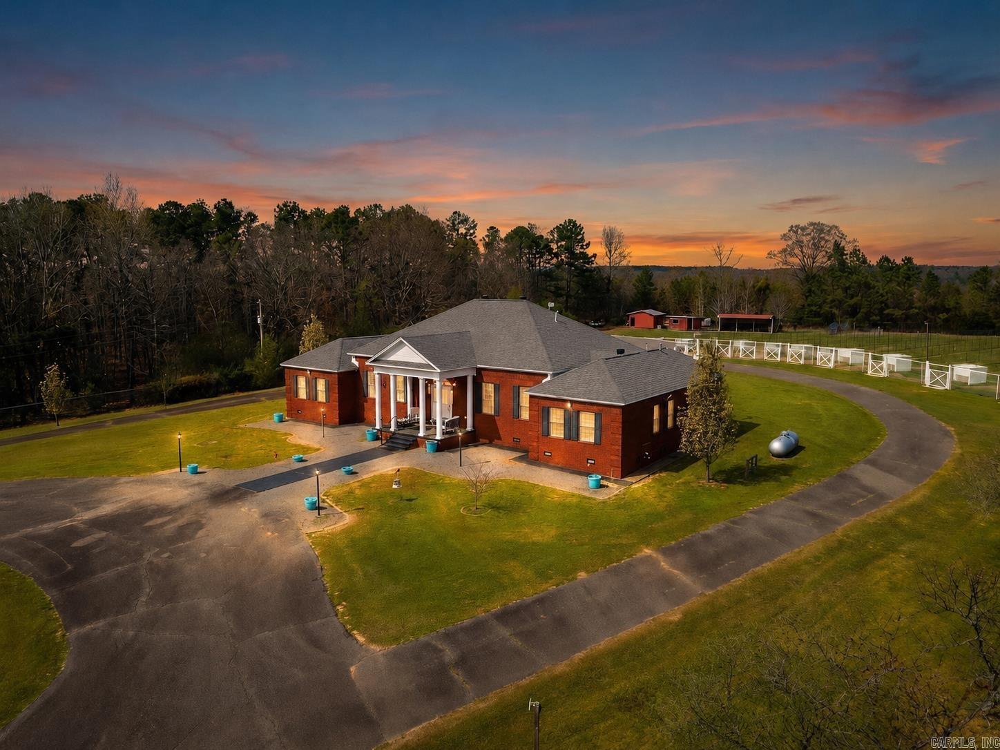 17 Ozark  Greenbrier, AR