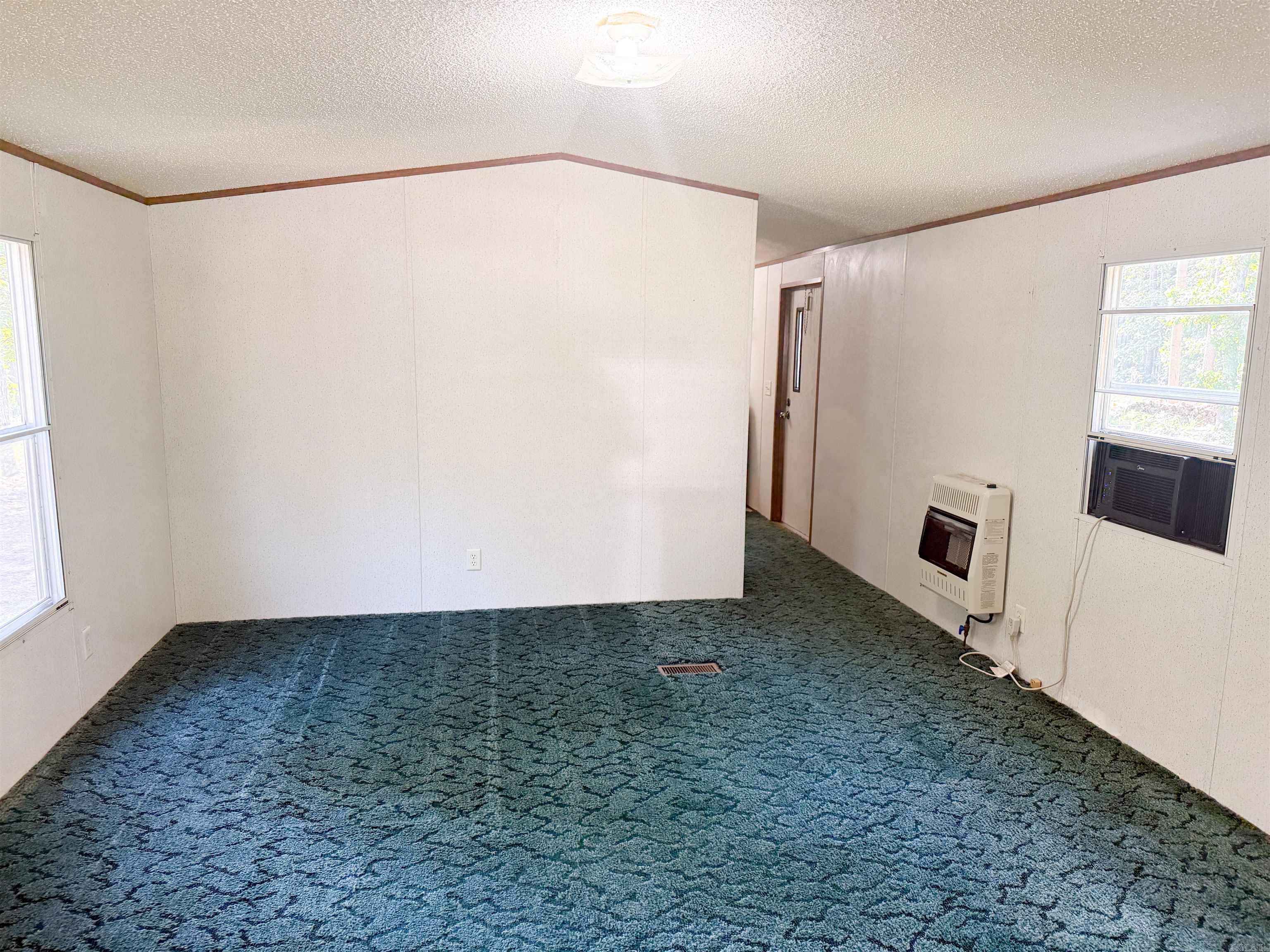 75 Howard Road  Greers Ferry, AR