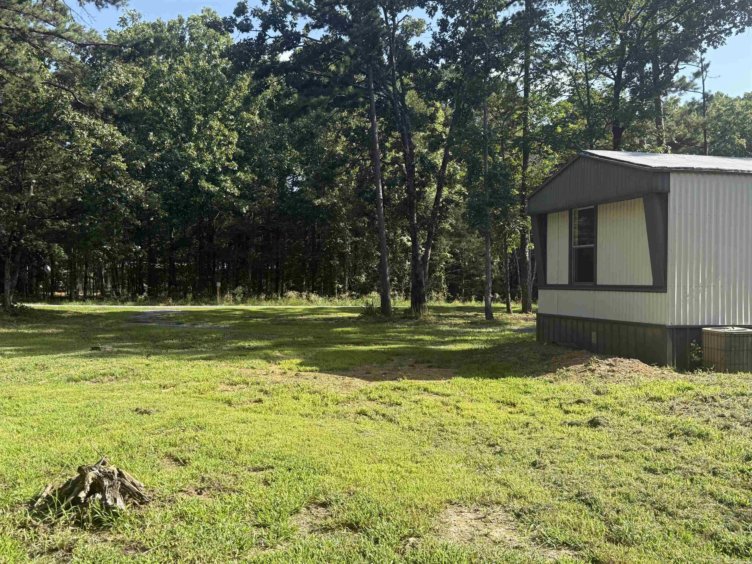 75 Howard Road  Greers Ferry, AR