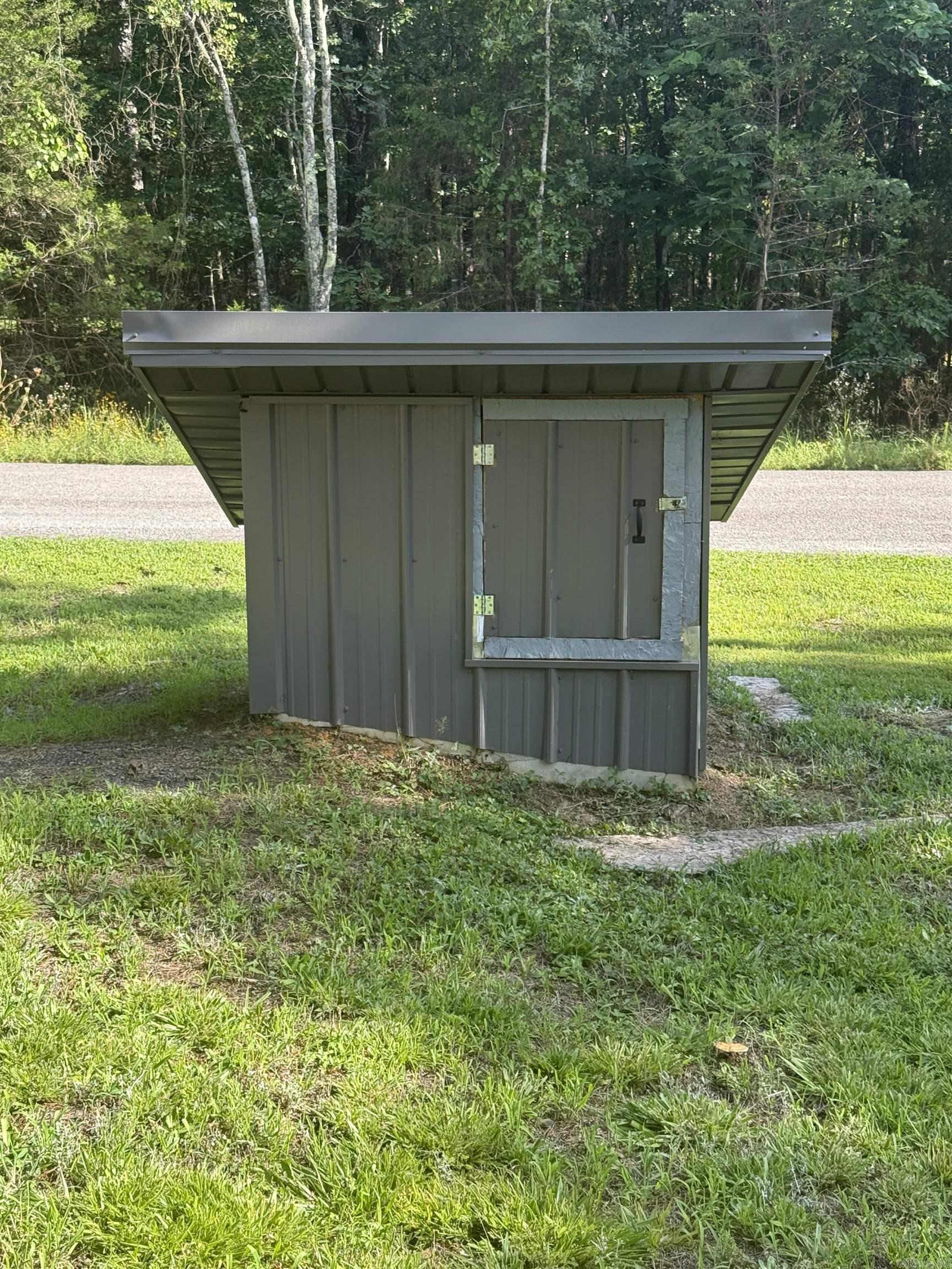 75 Howard Road  Greers Ferry, AR