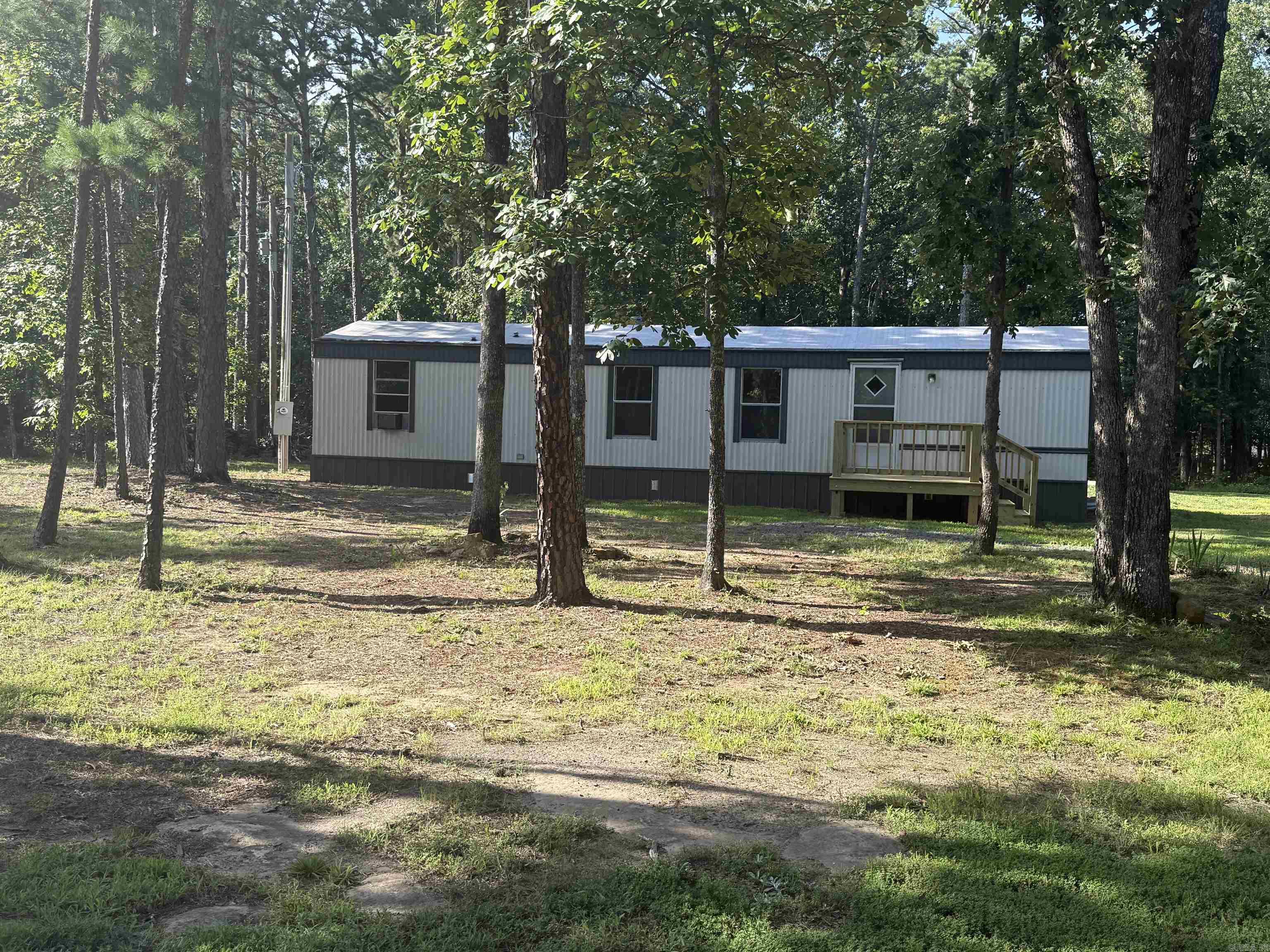 75 Howard Road  Greers Ferry, AR