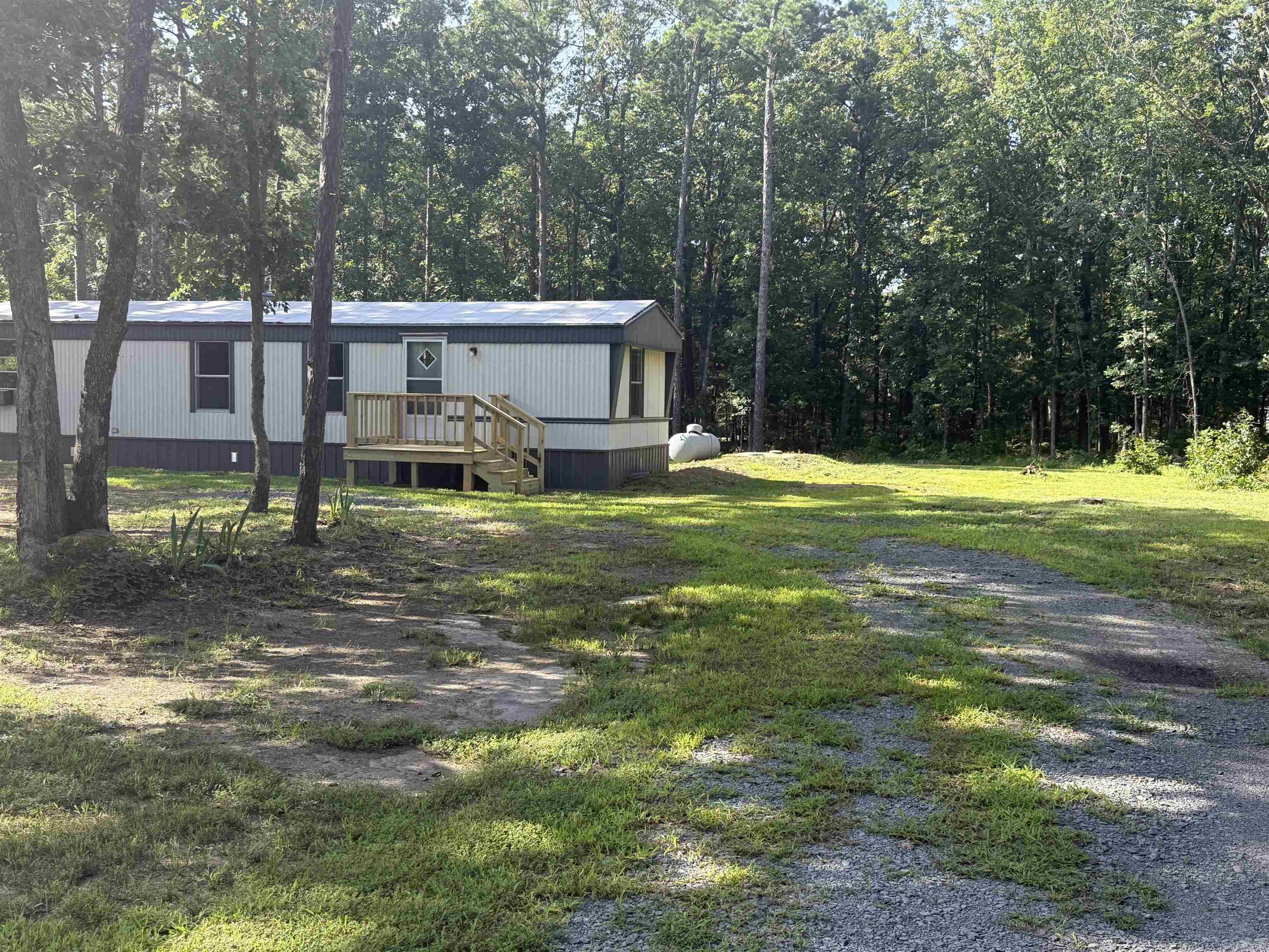 75 Howard Road  Greers Ferry, AR