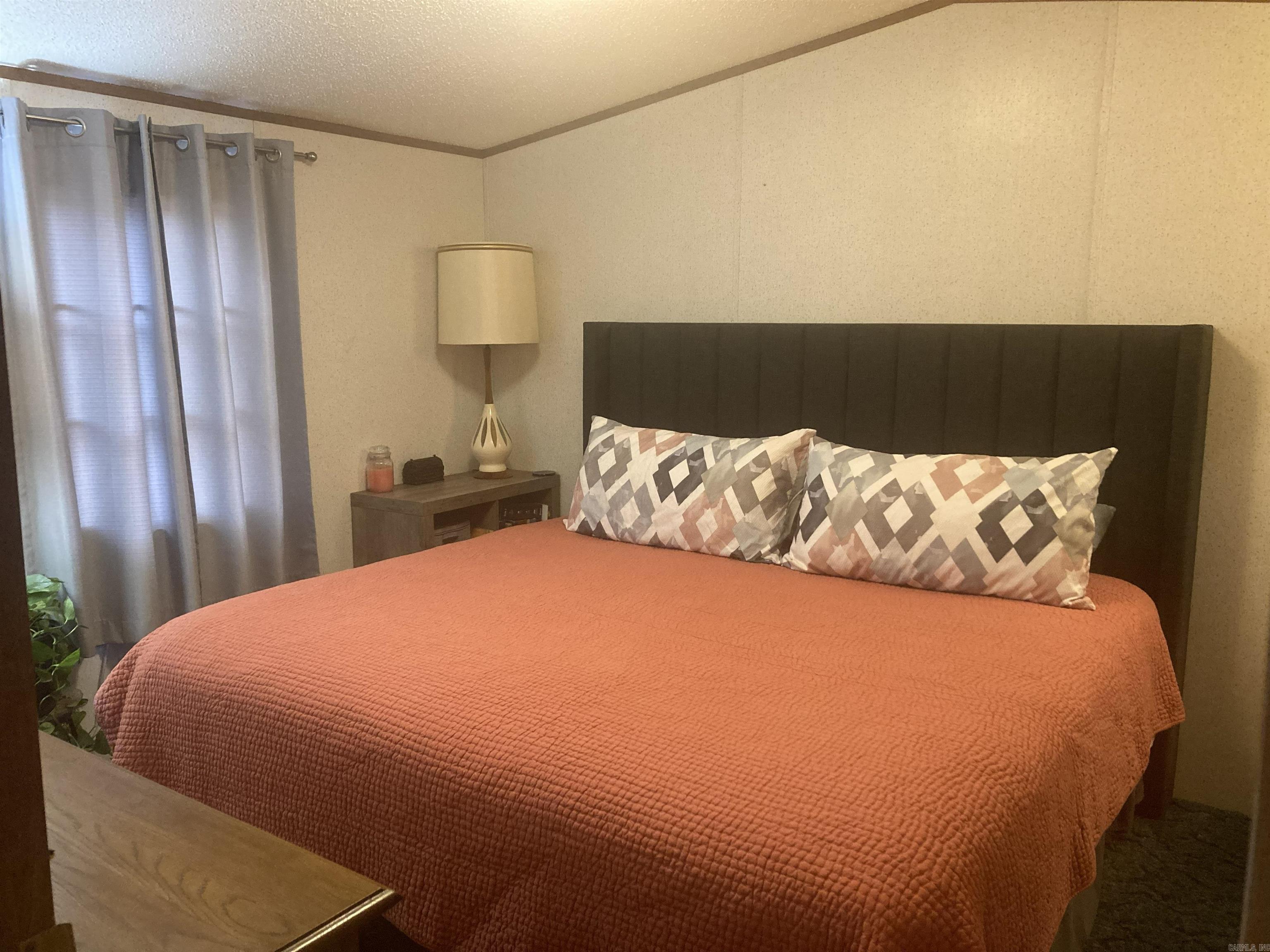 75 Howard Road  Greers Ferry, AR