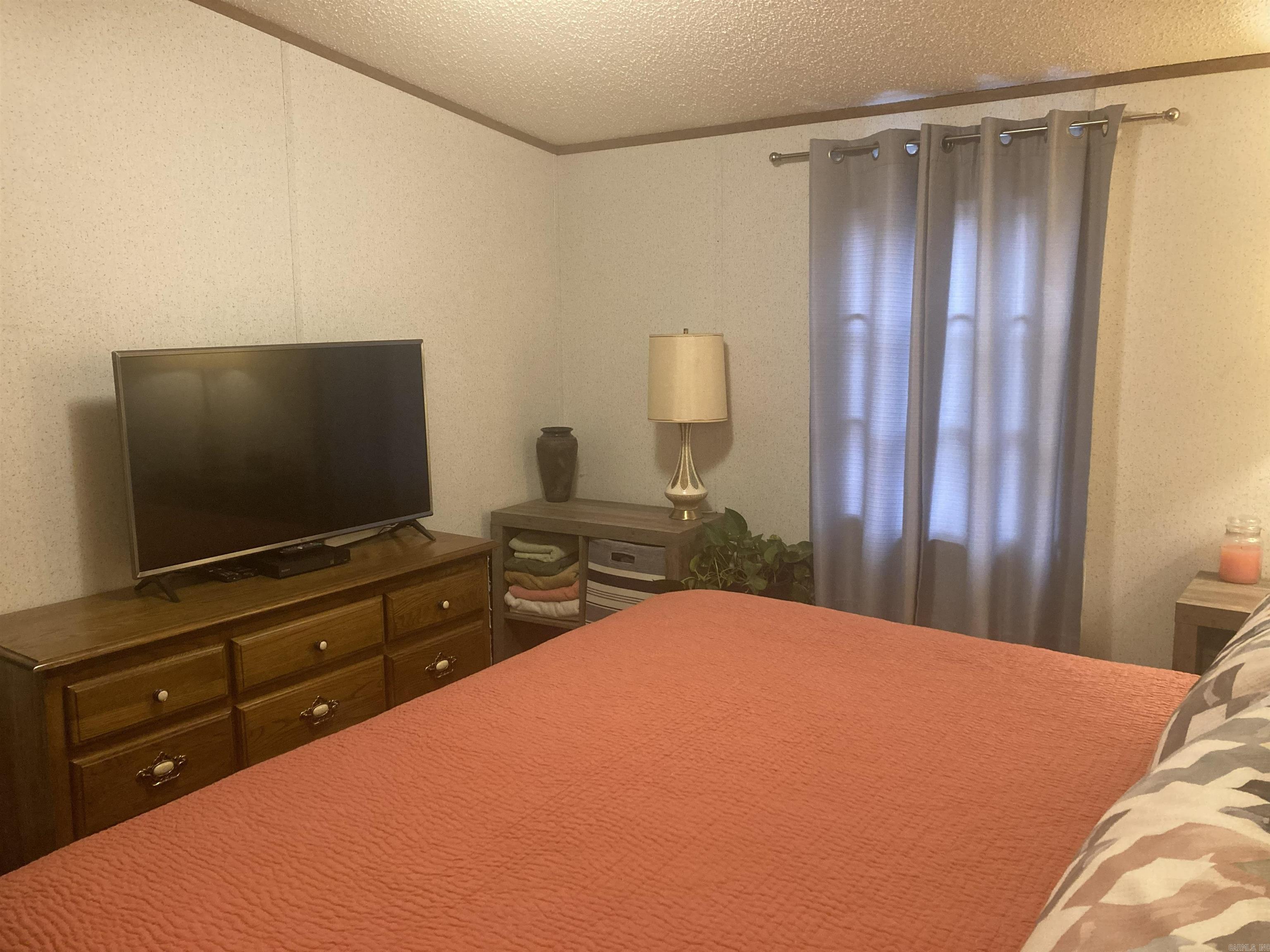 75 Howard Road  Greers Ferry, AR