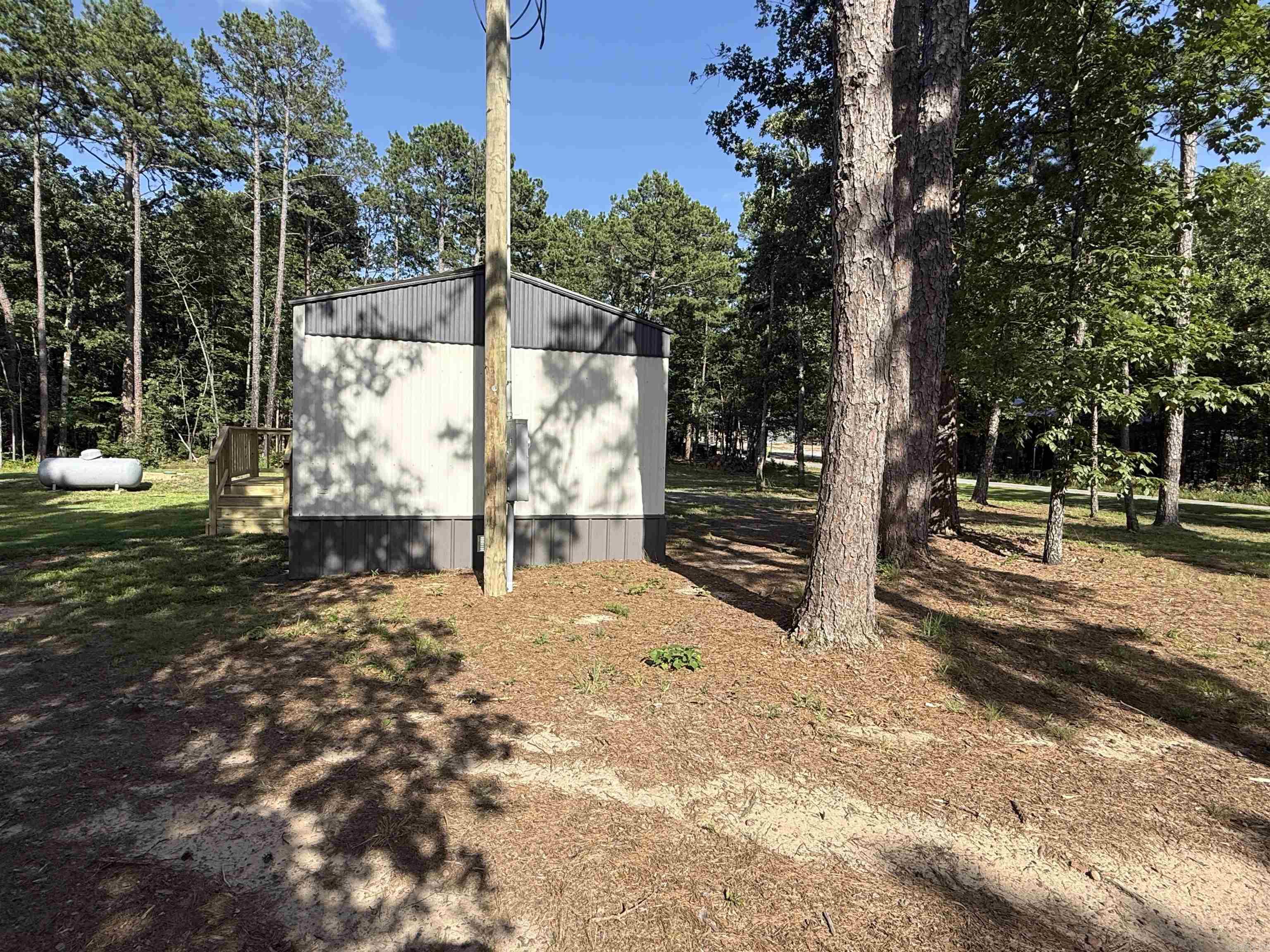 75 Howard Road  Greers Ferry, AR