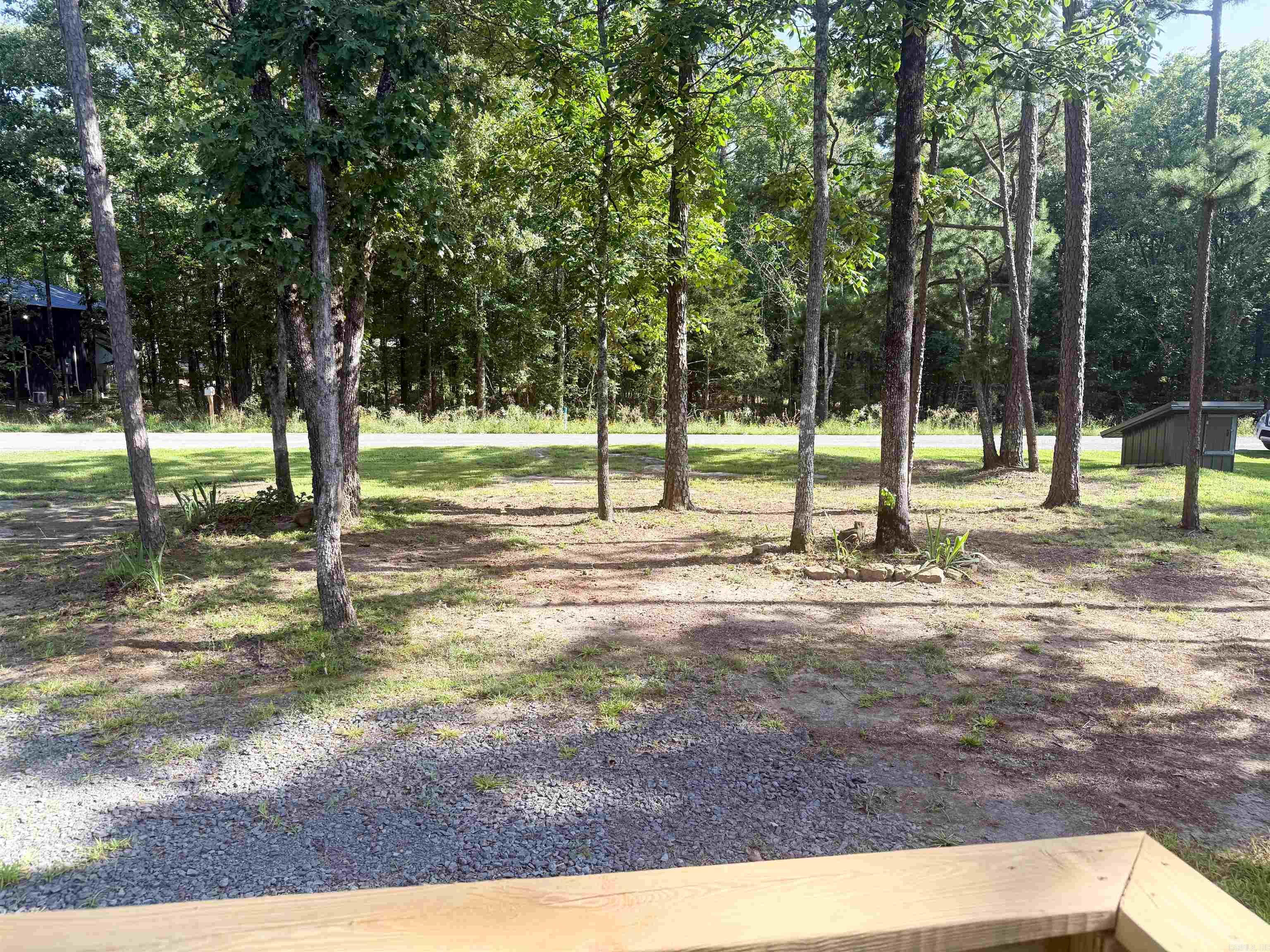 75 Howard Road  Greers Ferry, AR