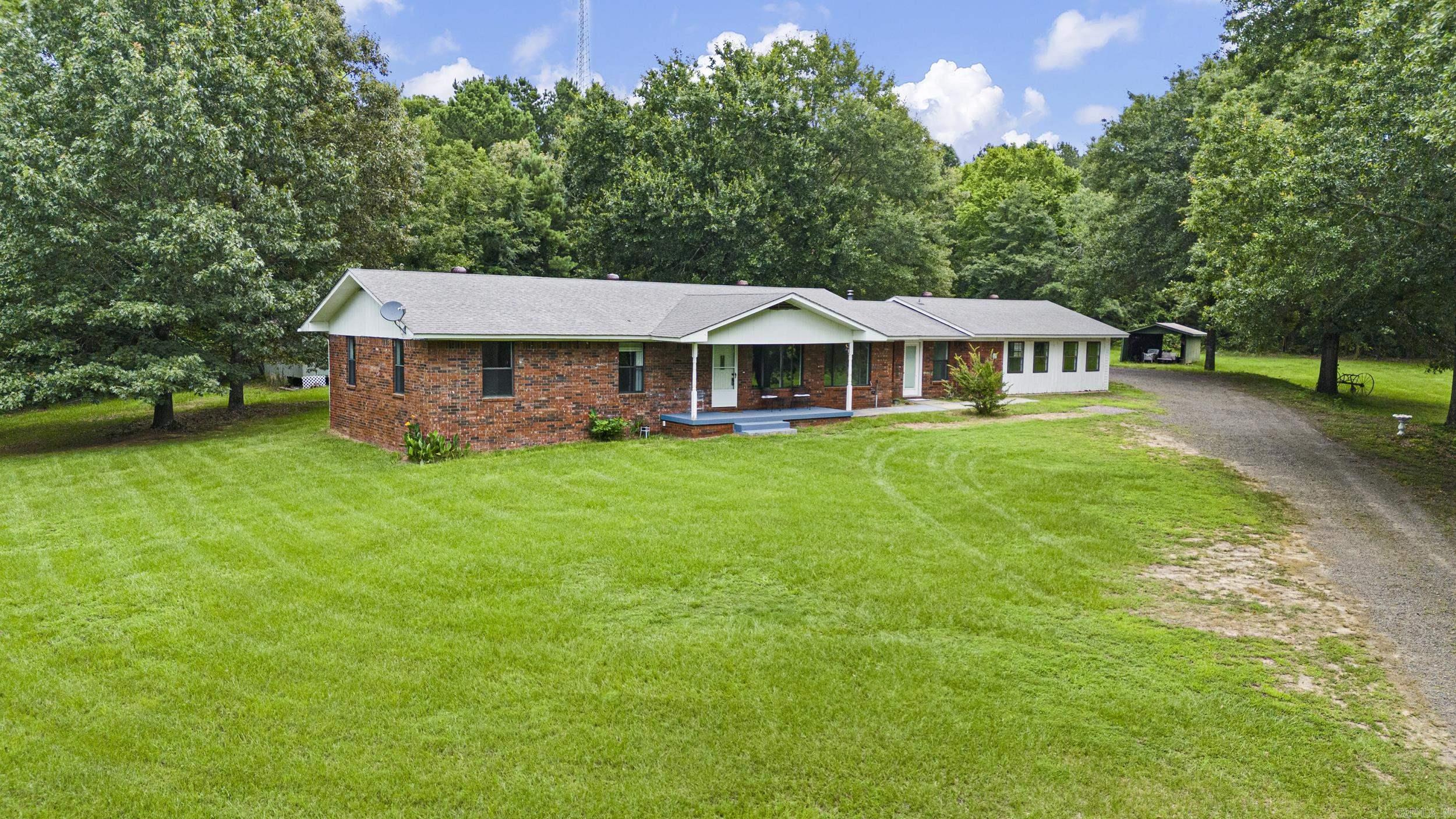 826 E 164  Dover, AR
