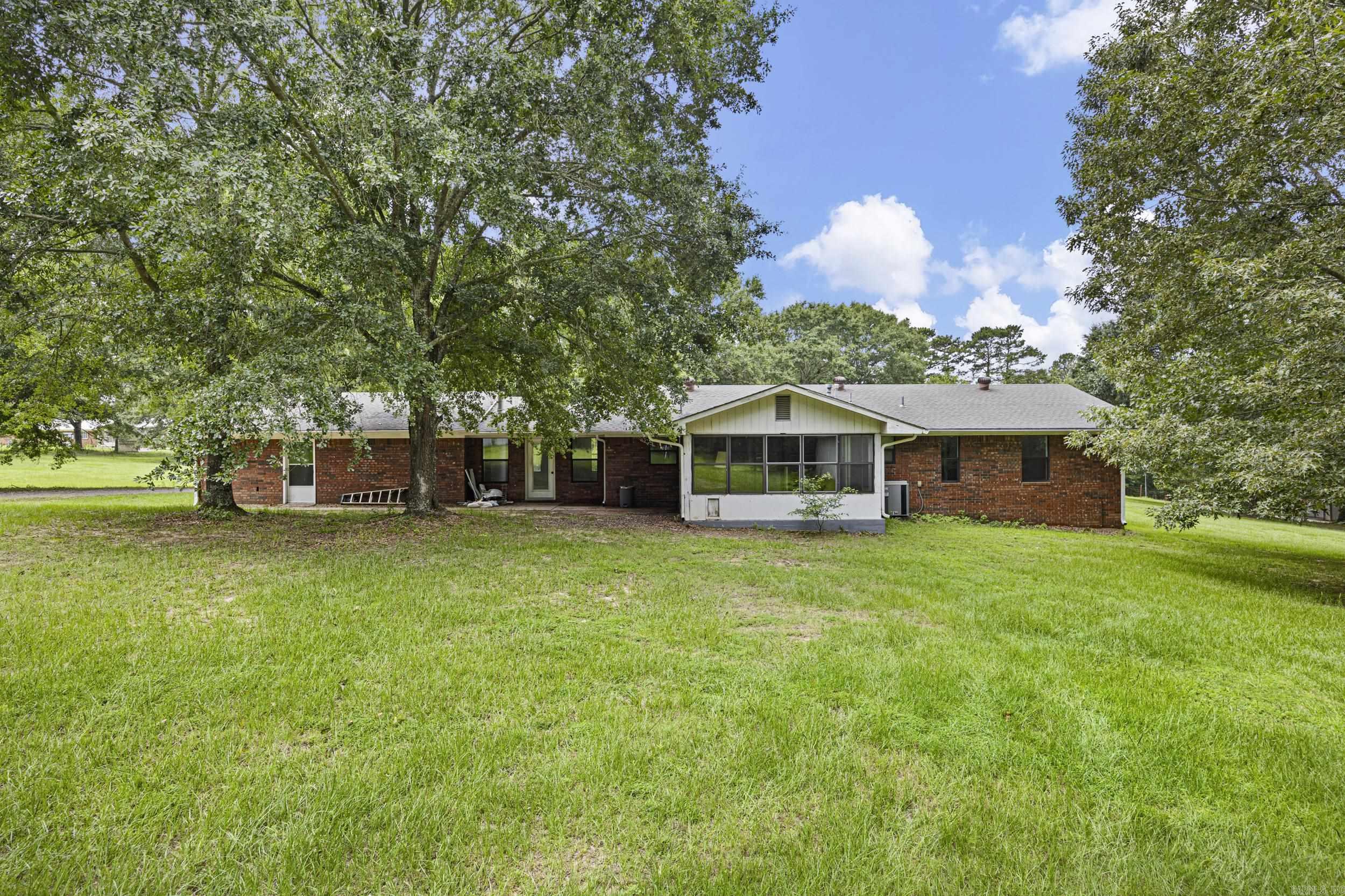 826 E 164  Dover, AR