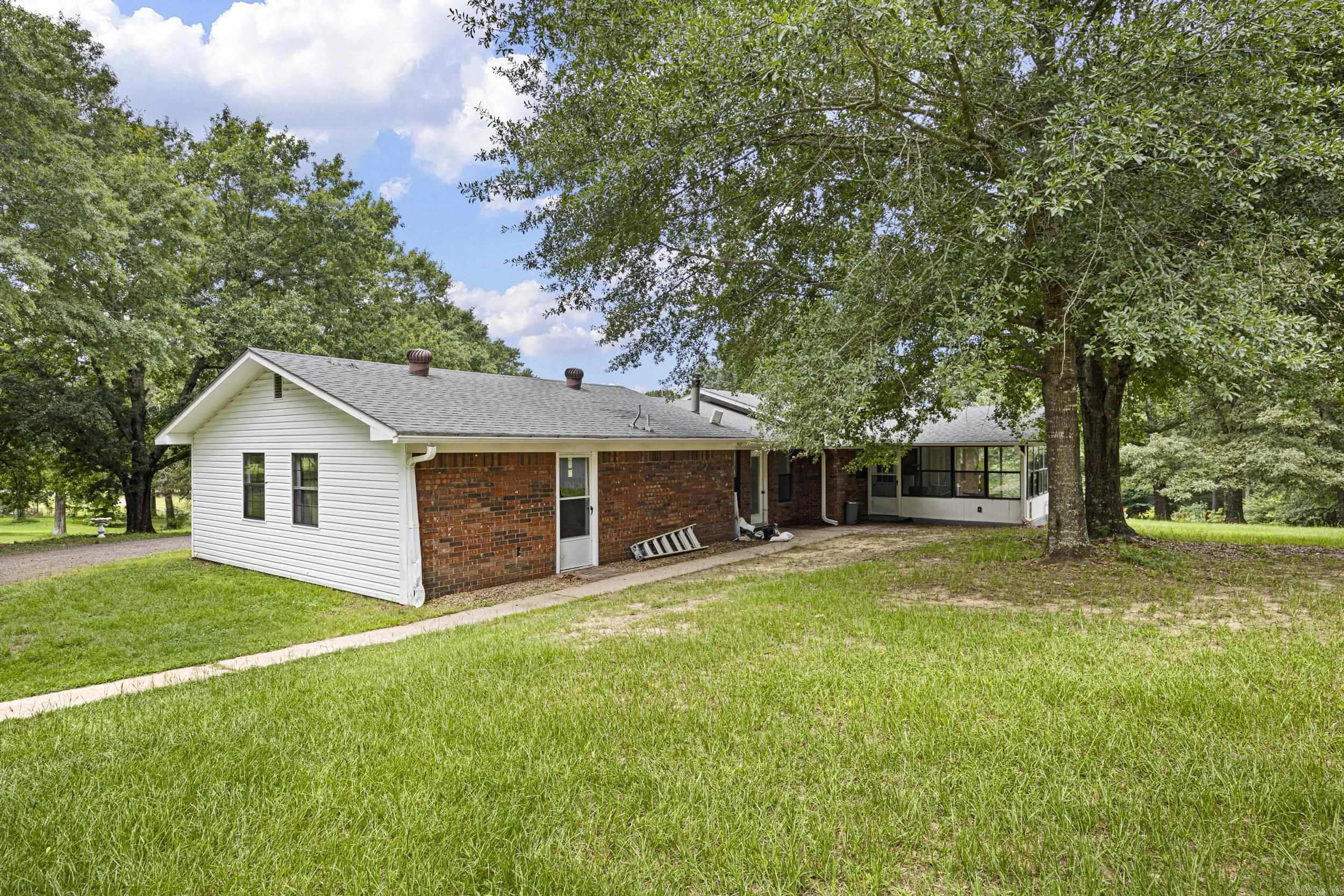 826 E 164  Dover, AR