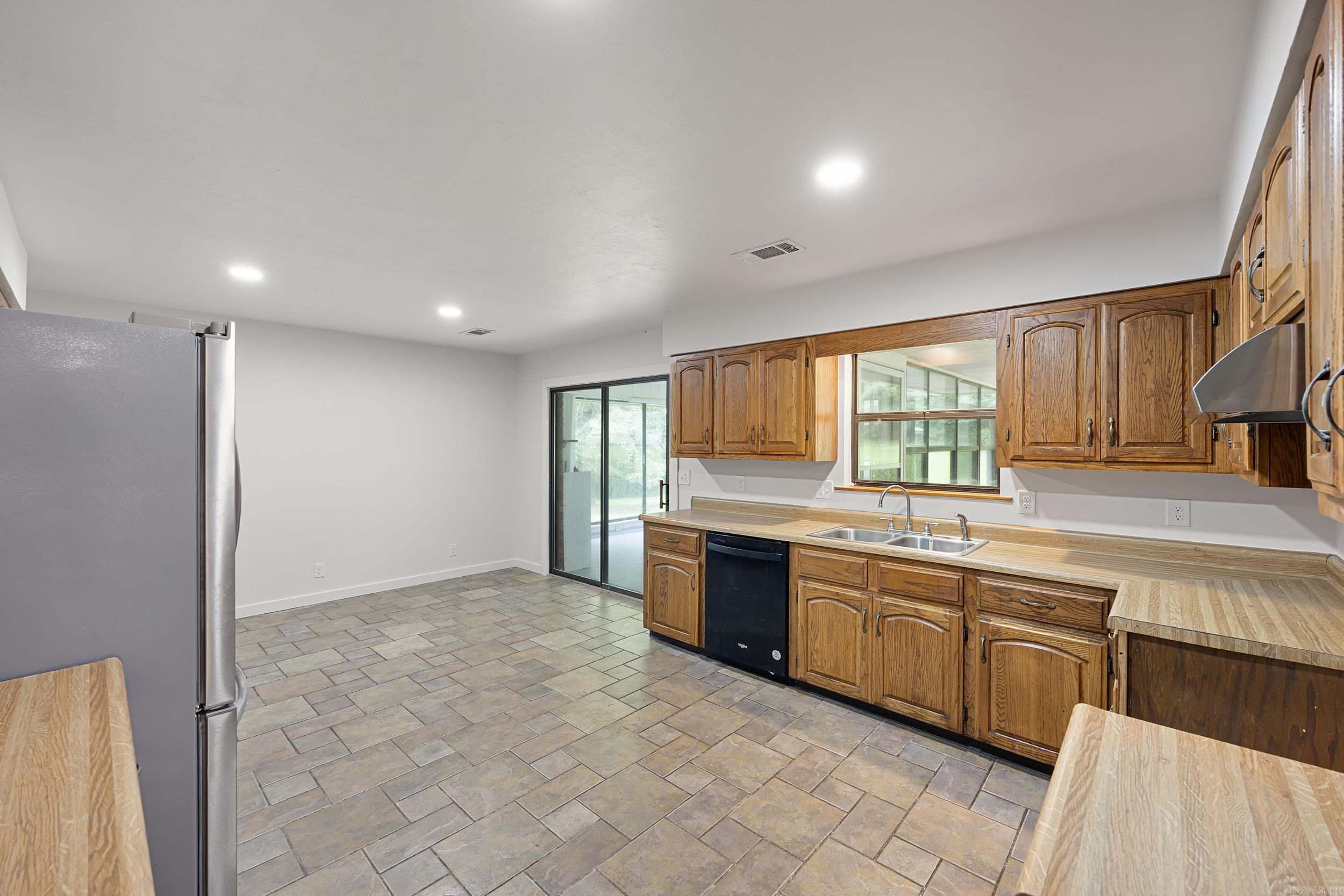 826 E 164  Dover, AR