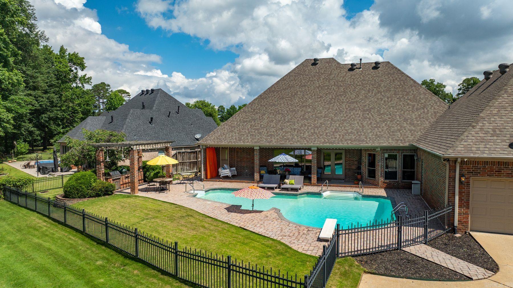 127 Grenoble  Maumelle, AR