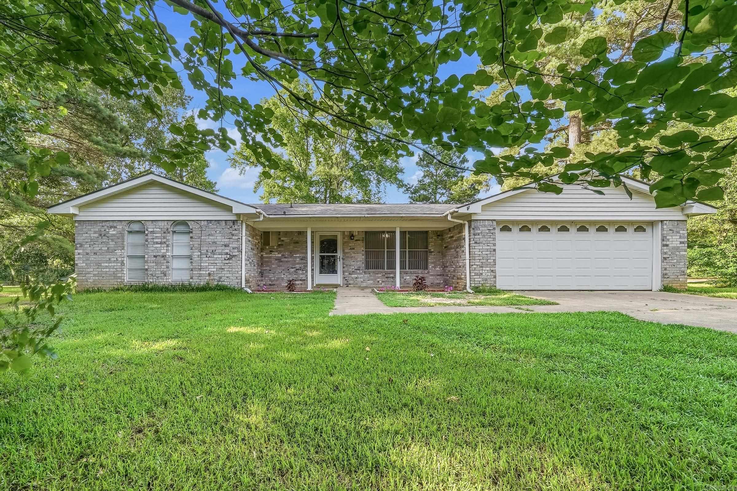 111 Angel Walk Ln  De Queen, AR