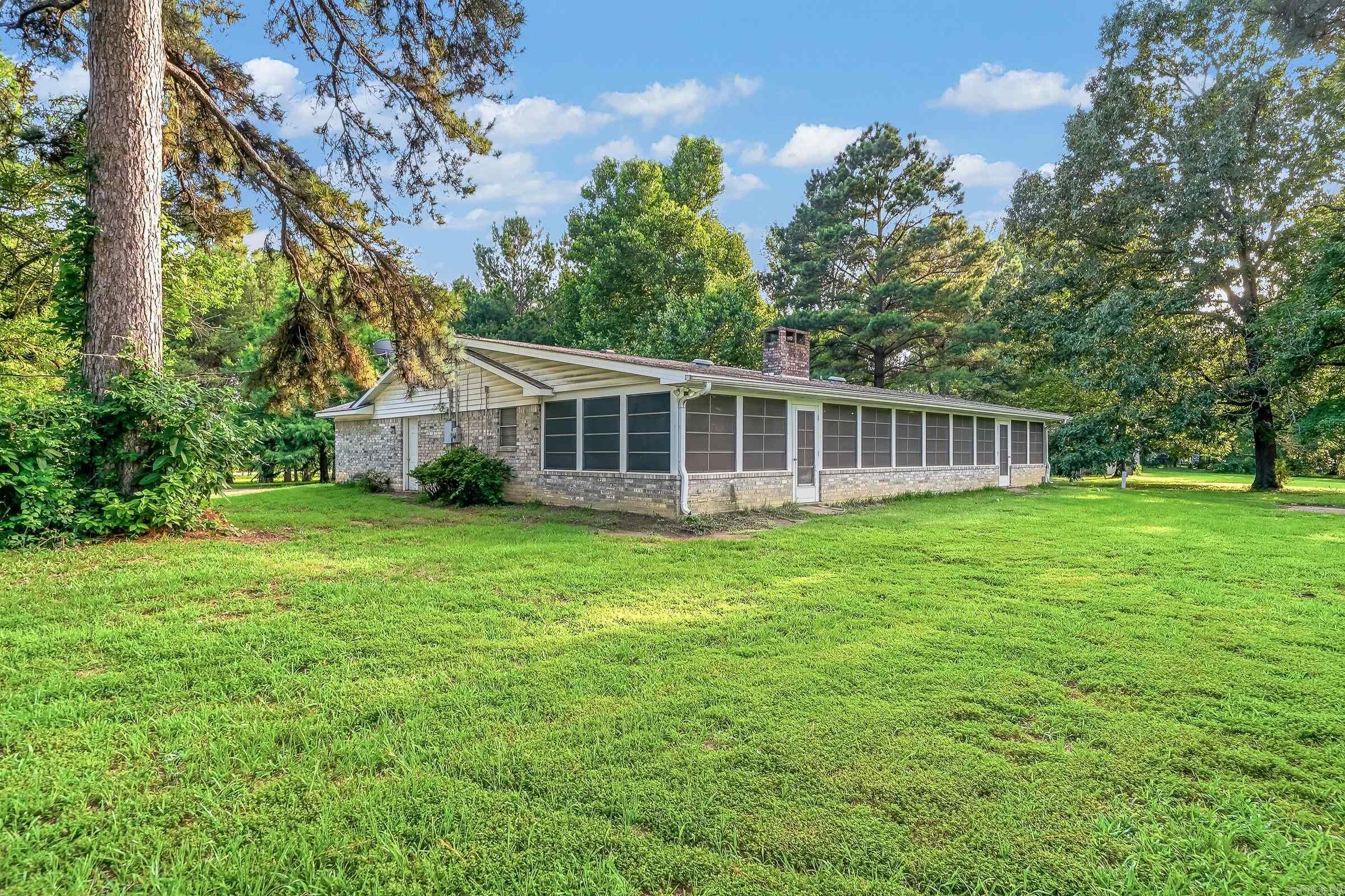 111 Angel Walk Ln  De Queen, AR