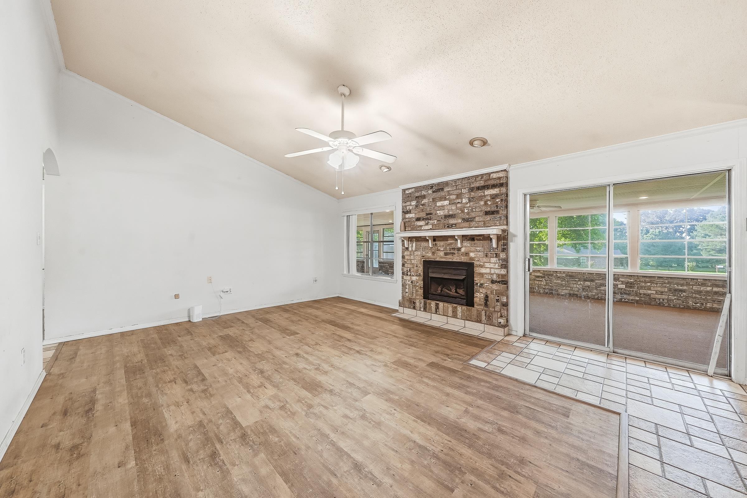 111 Angel Walk Ln  De Queen, AR