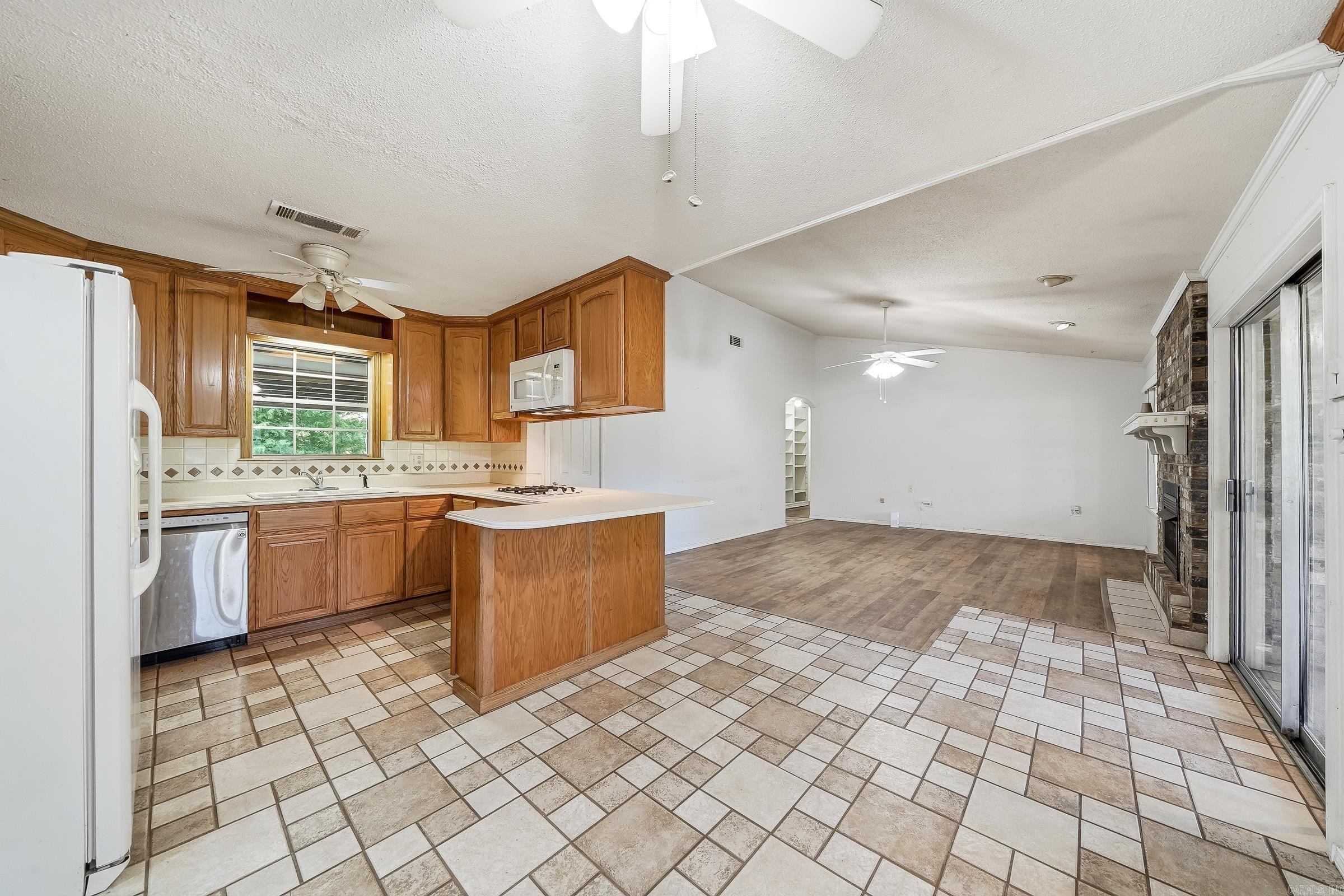 111 Angel Walk Ln  De Queen, AR