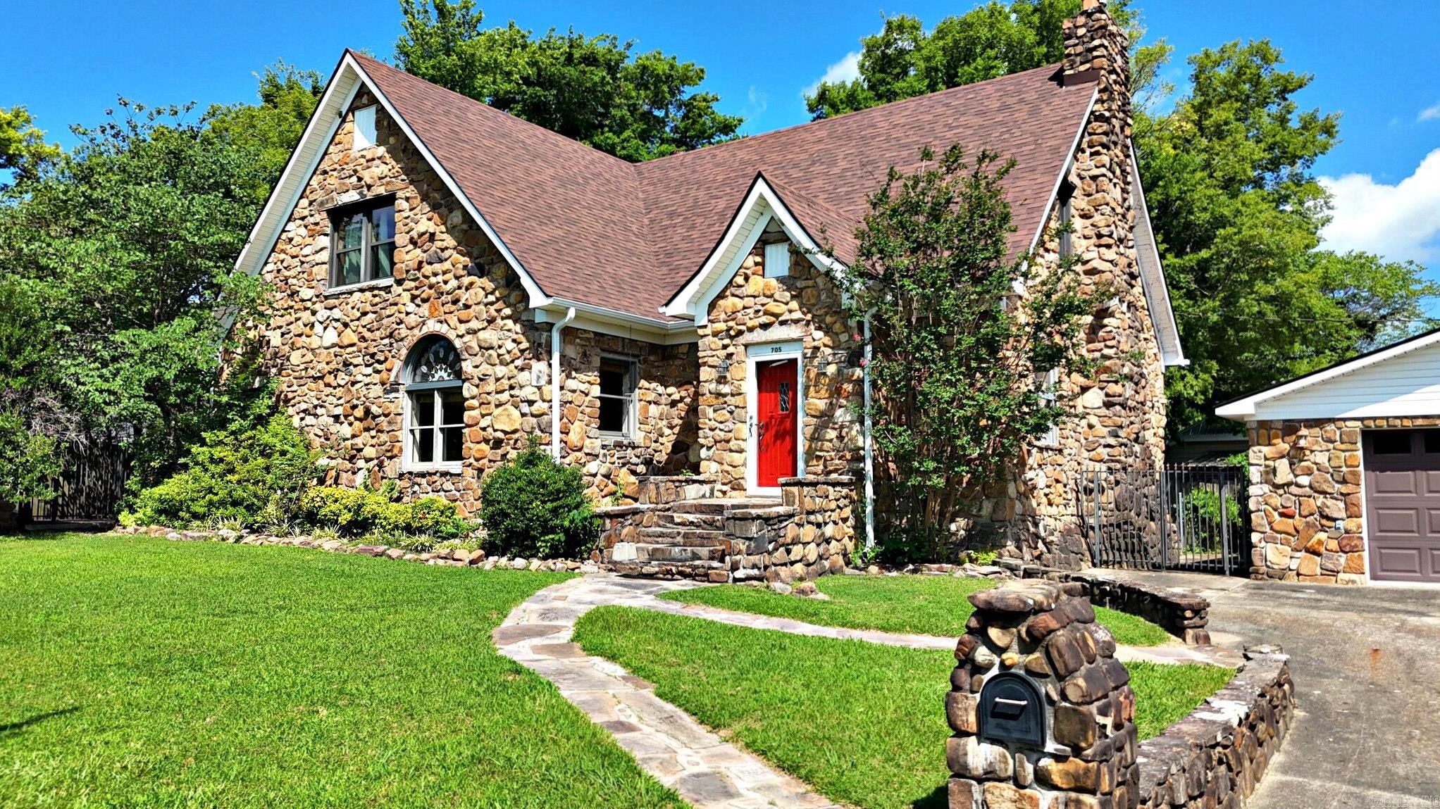 705 Church Avenue  Mena, AR