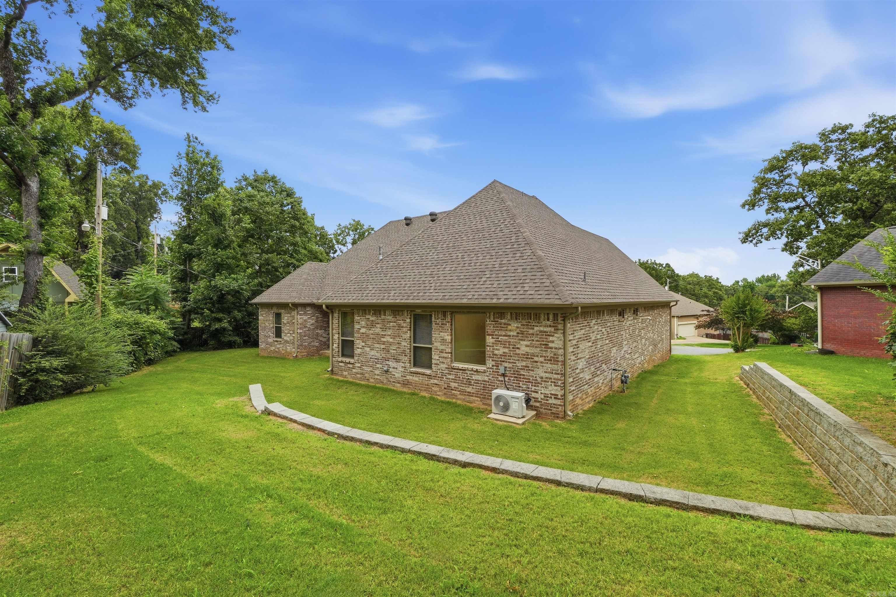 9748 Acorn  Sherwood, AR