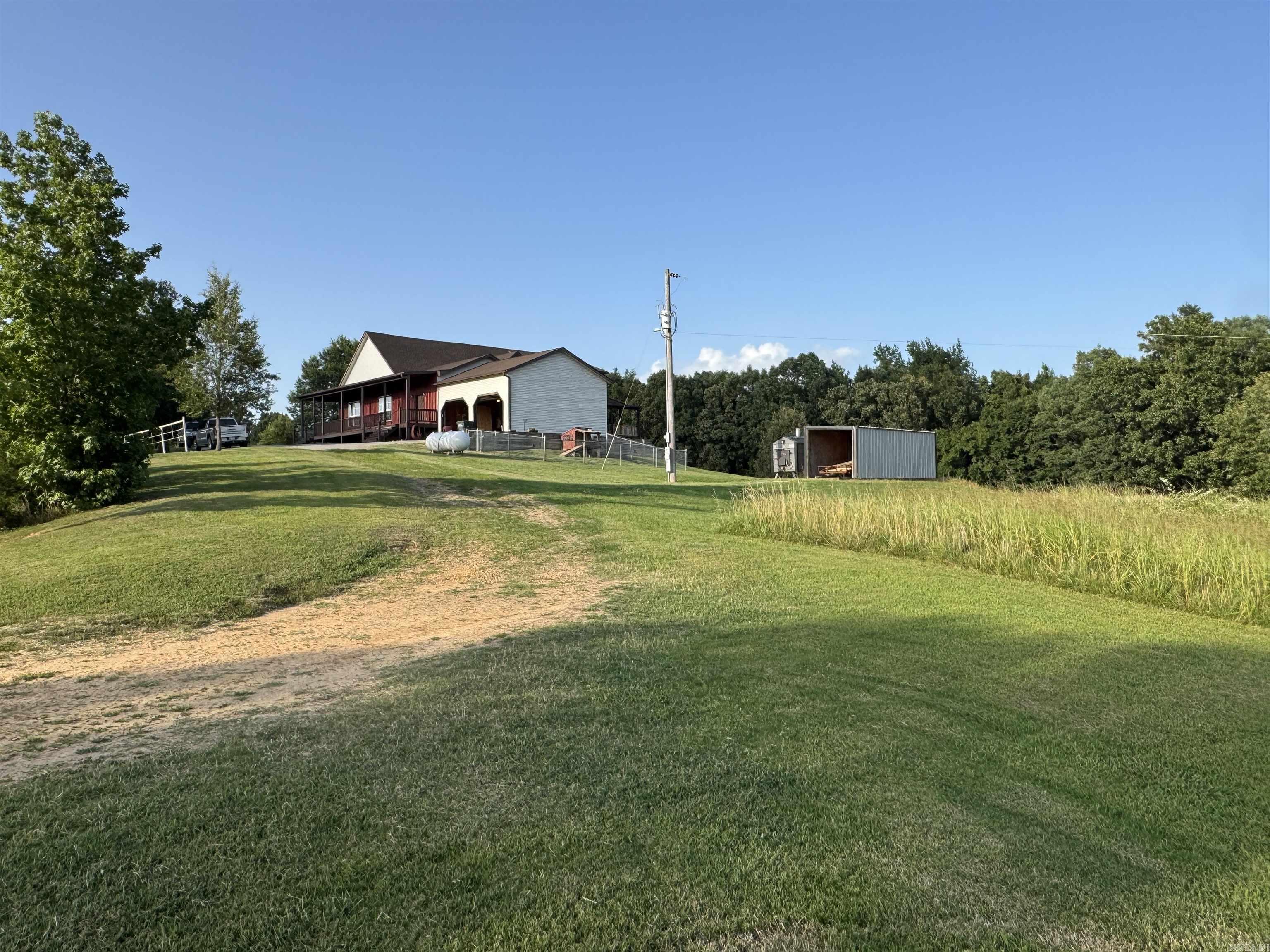 2702 Country 450  Piggott, AR