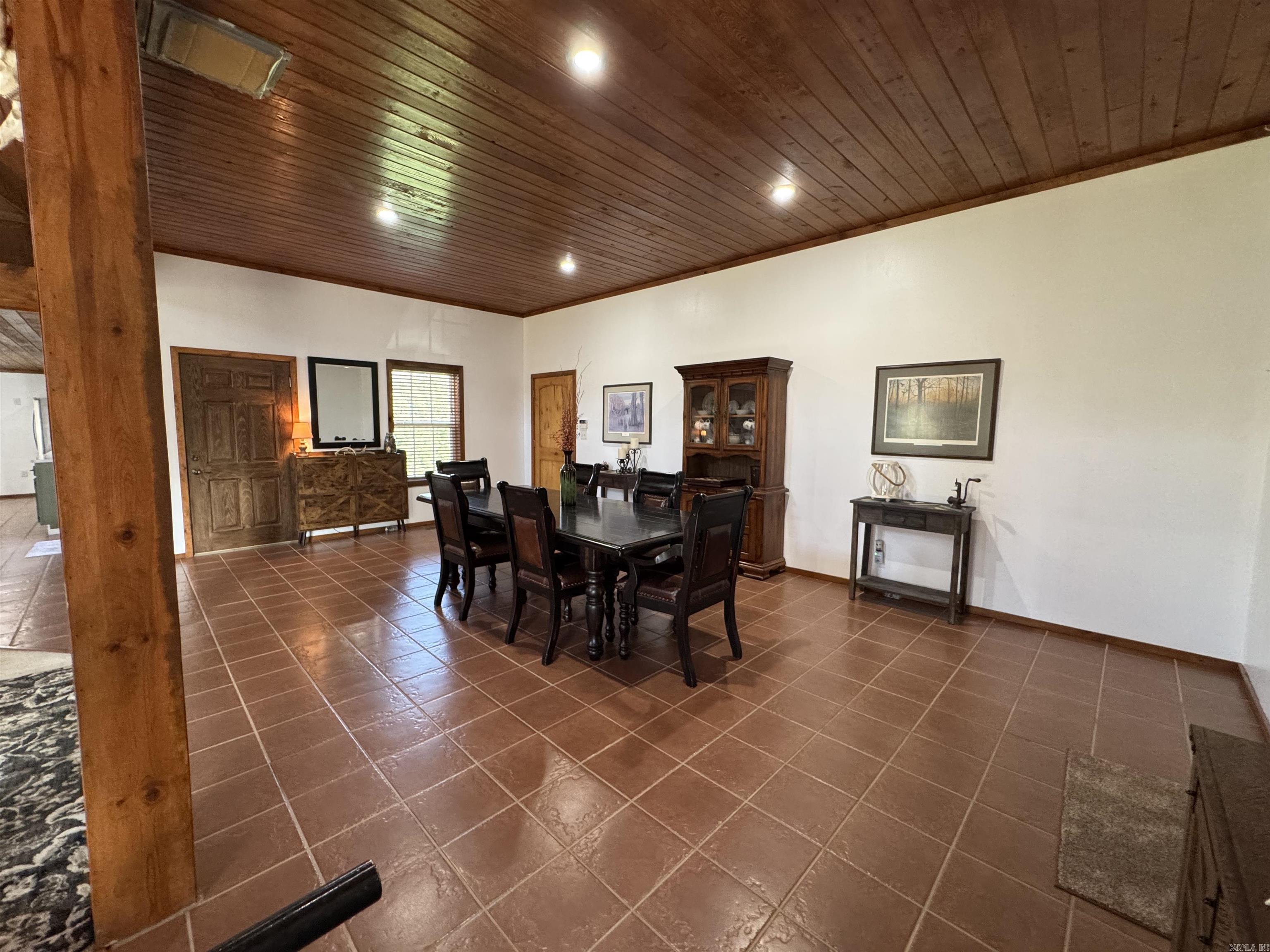2702 Country 450  Piggott, AR