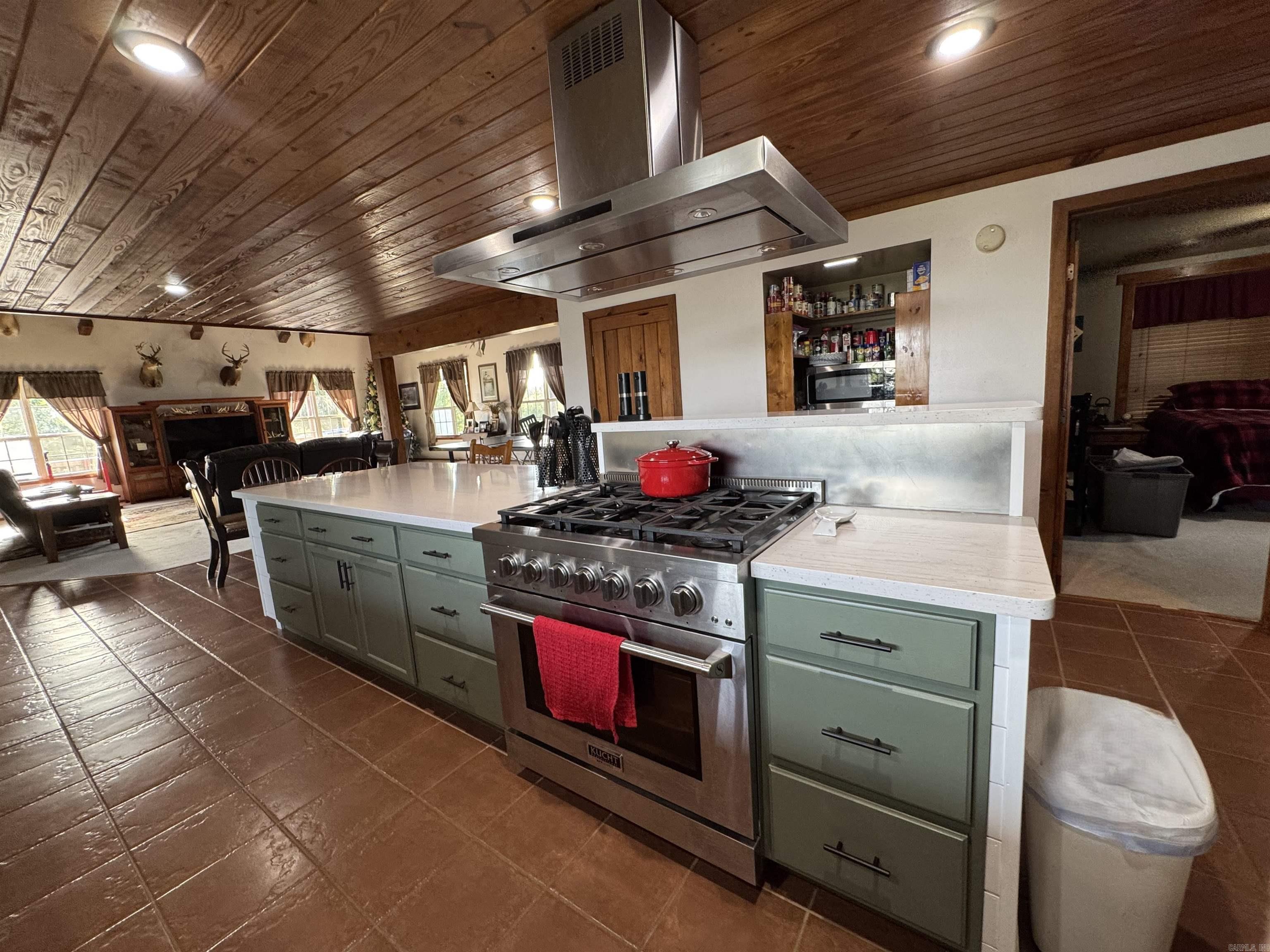 2702 Country 450  Piggott, AR
