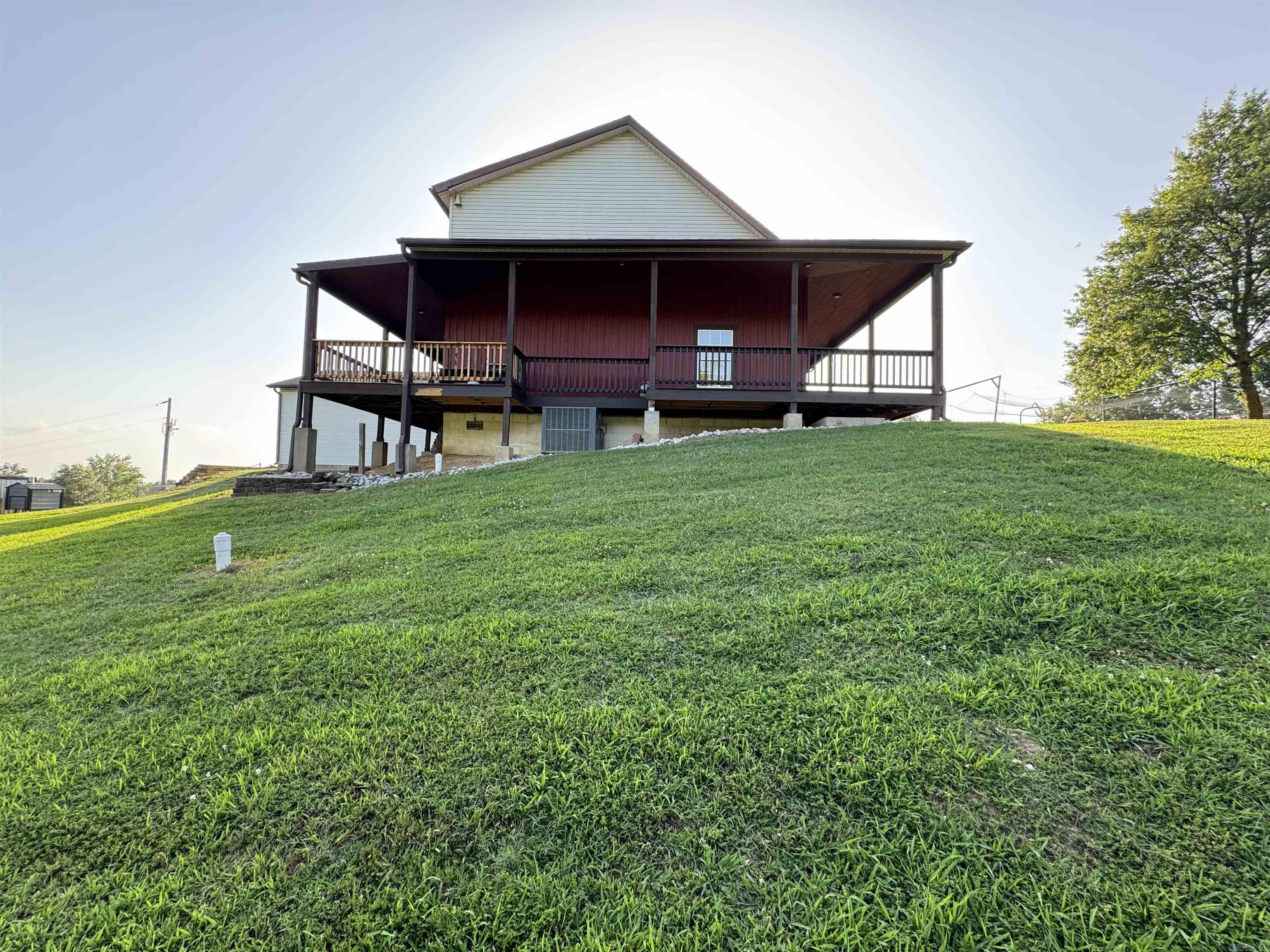2702 Country 450  Piggott, AR