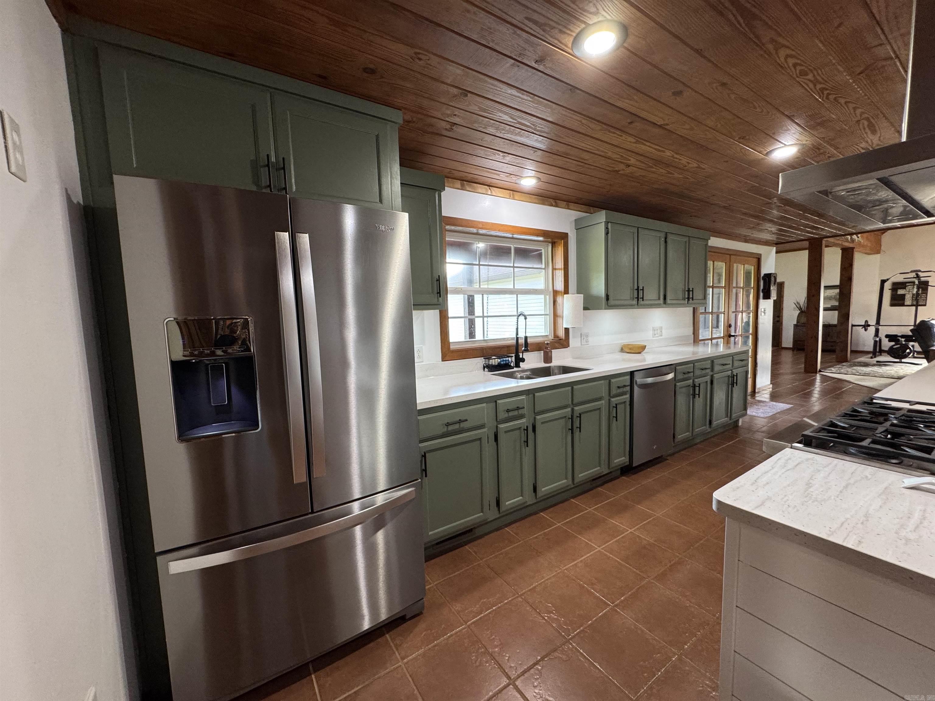 2702 Country 450  Piggott, AR