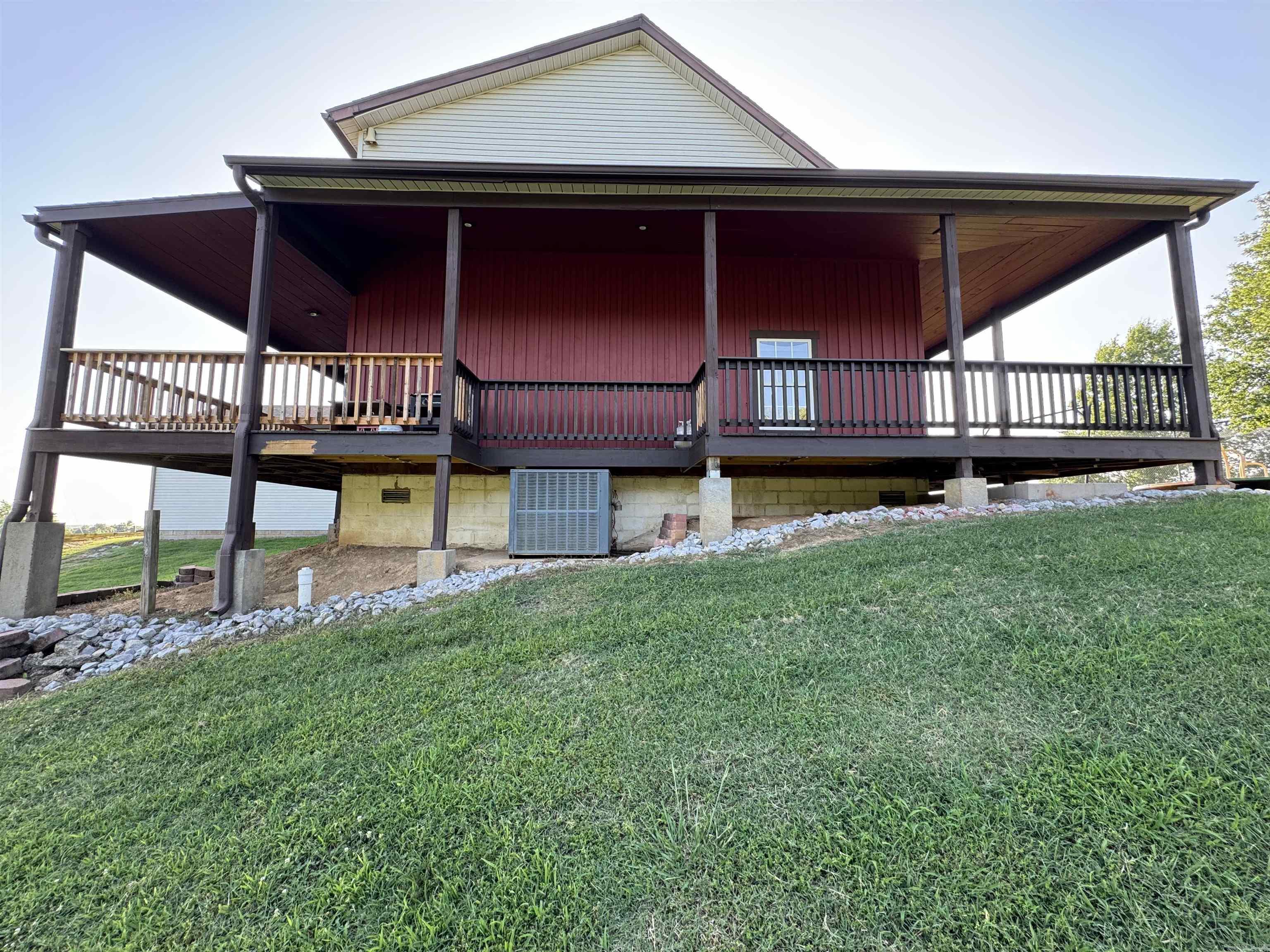 2702 Country 450  Piggott, AR