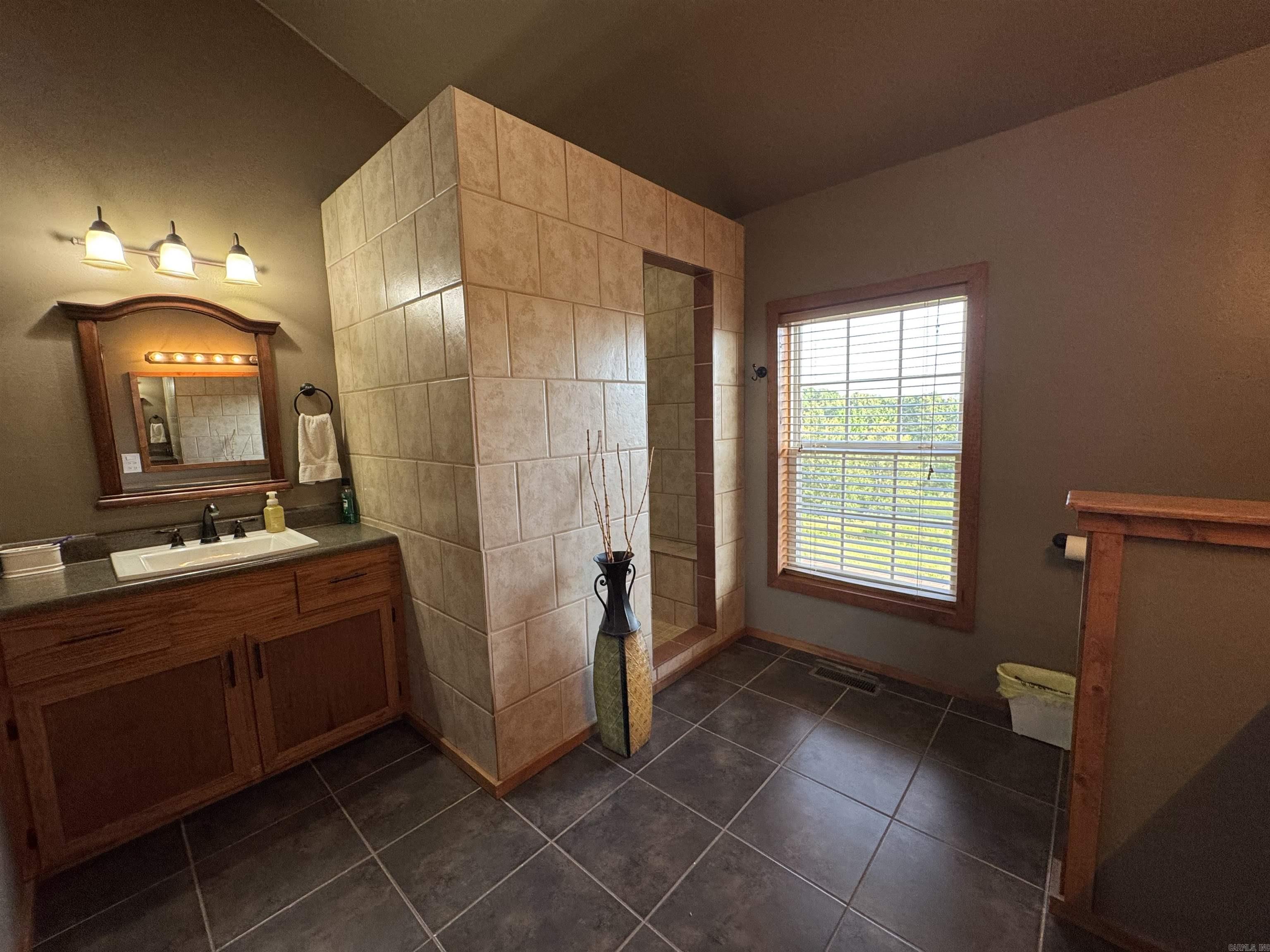 2702 Country 450  Piggott, AR