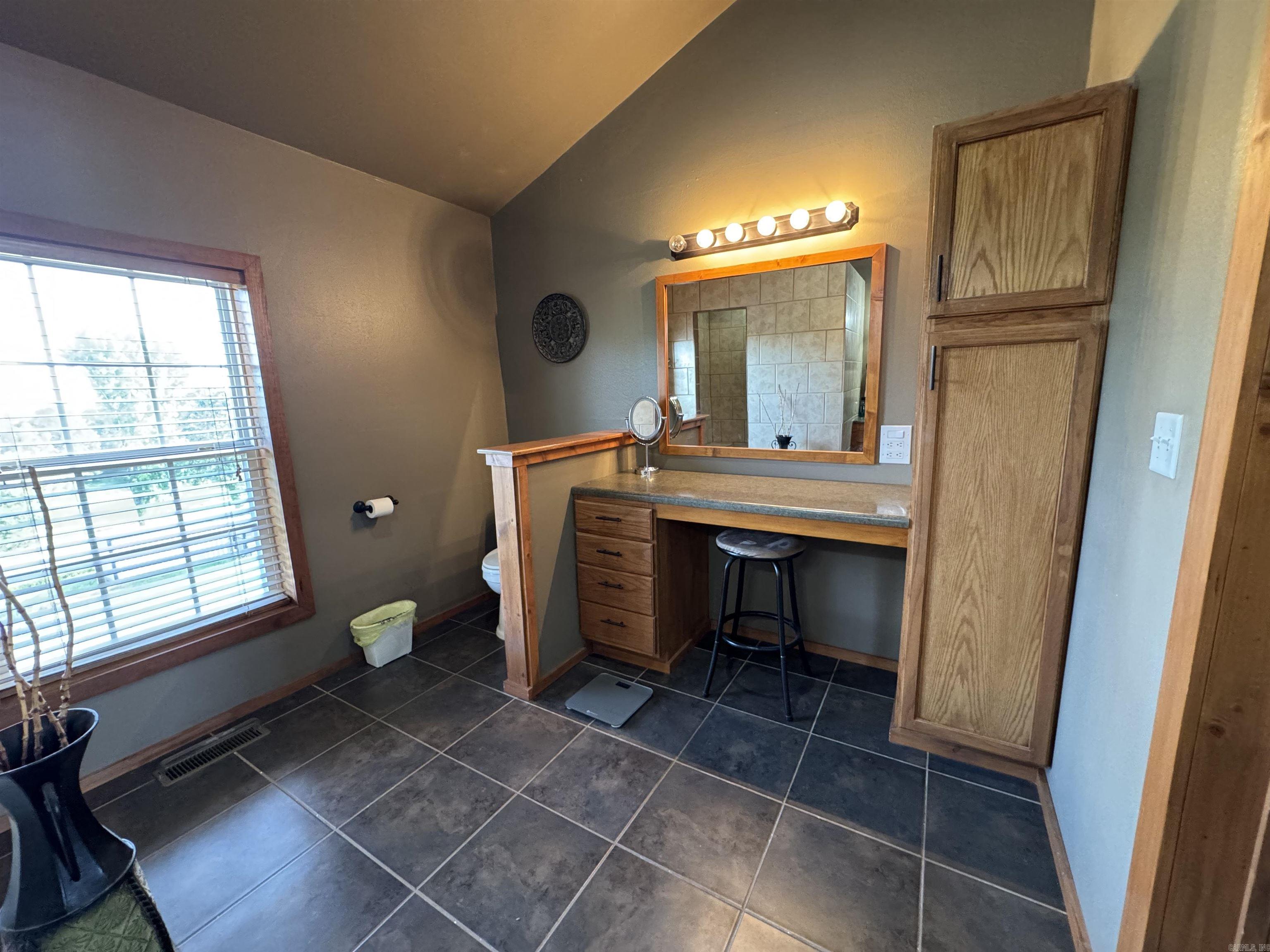 2702 Country 450  Piggott, AR