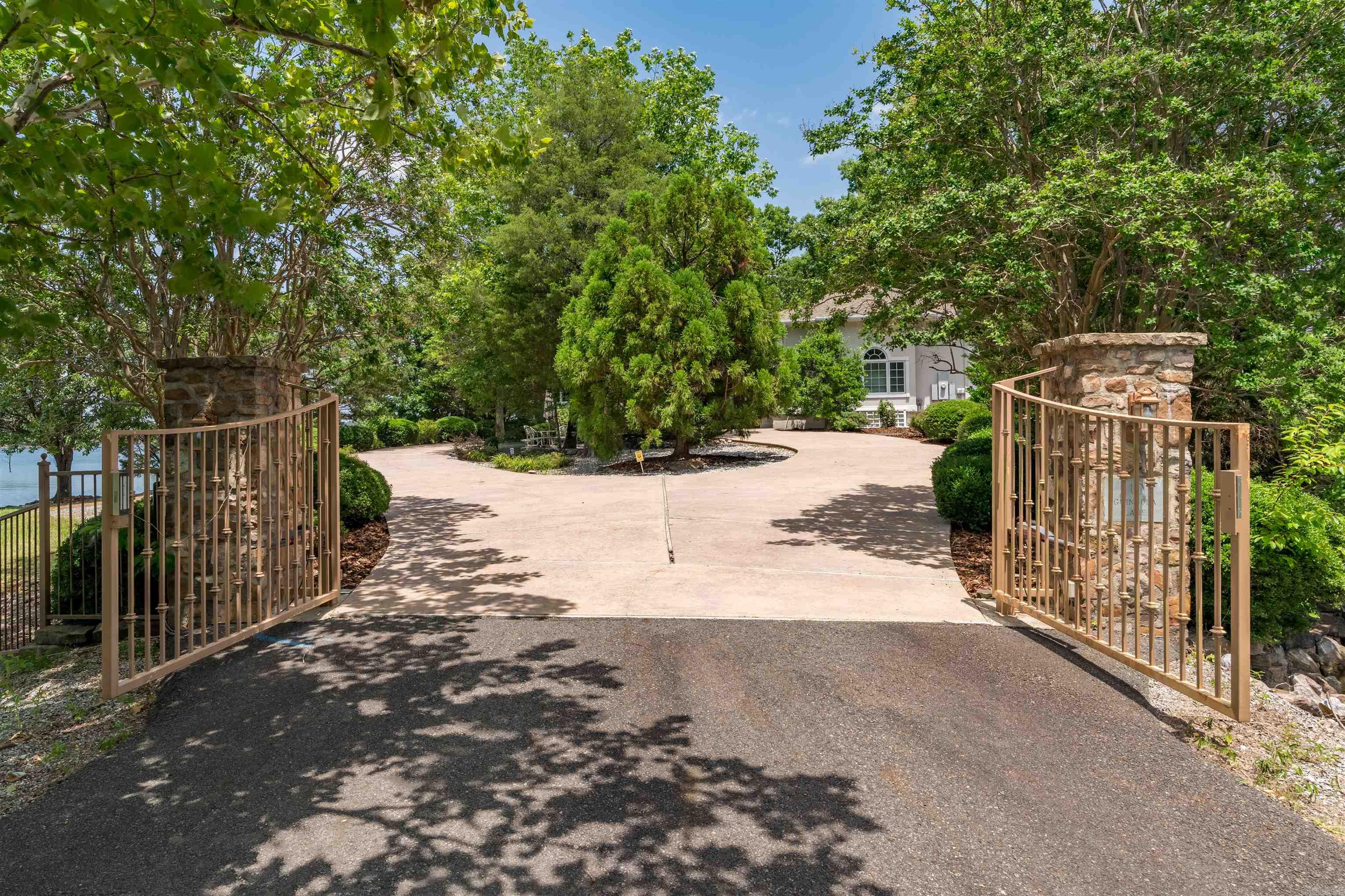 10 Guindola  Hot Springs Village, AR