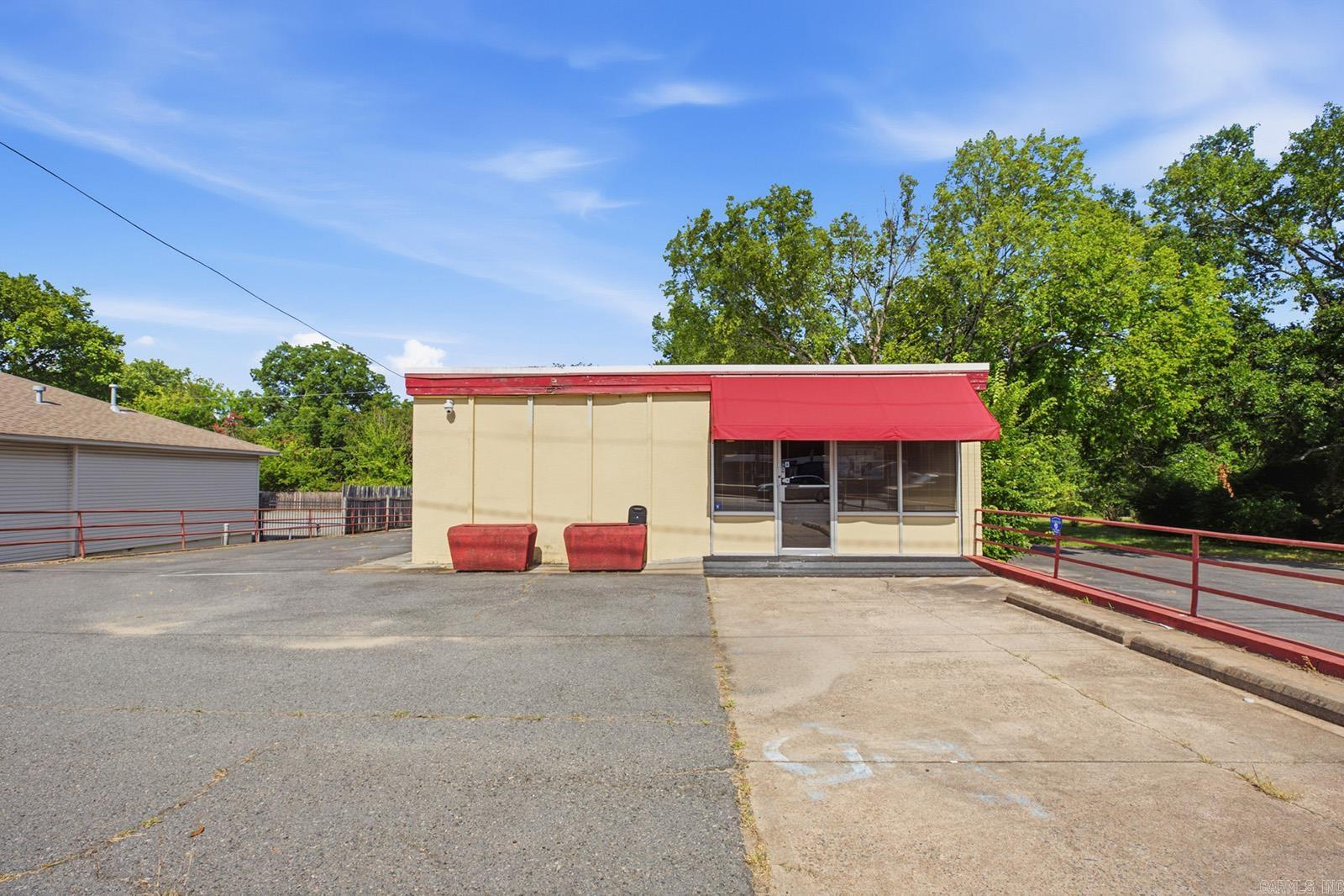 1601 S University  Little Rock, AR