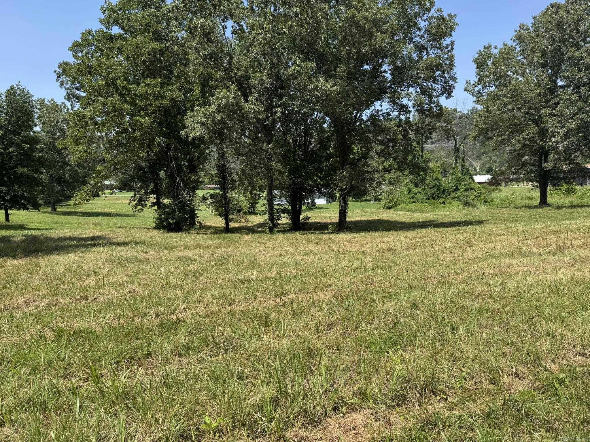 132 CR 101  Norfork, AR