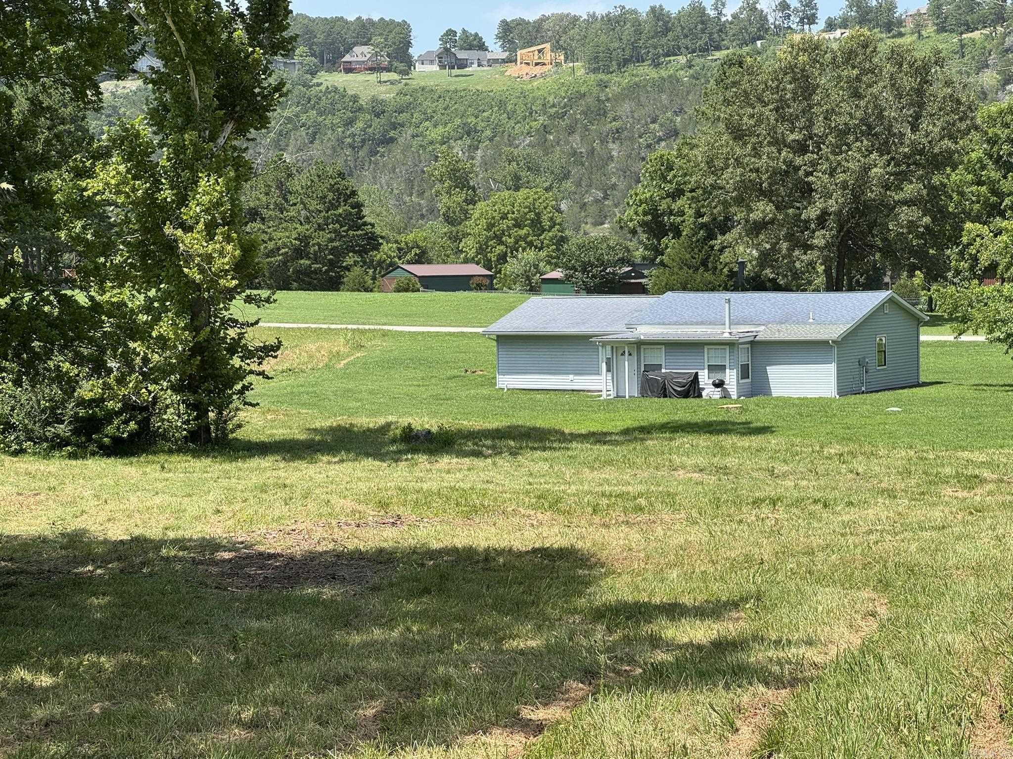 132 CR 101  Norfork, AR