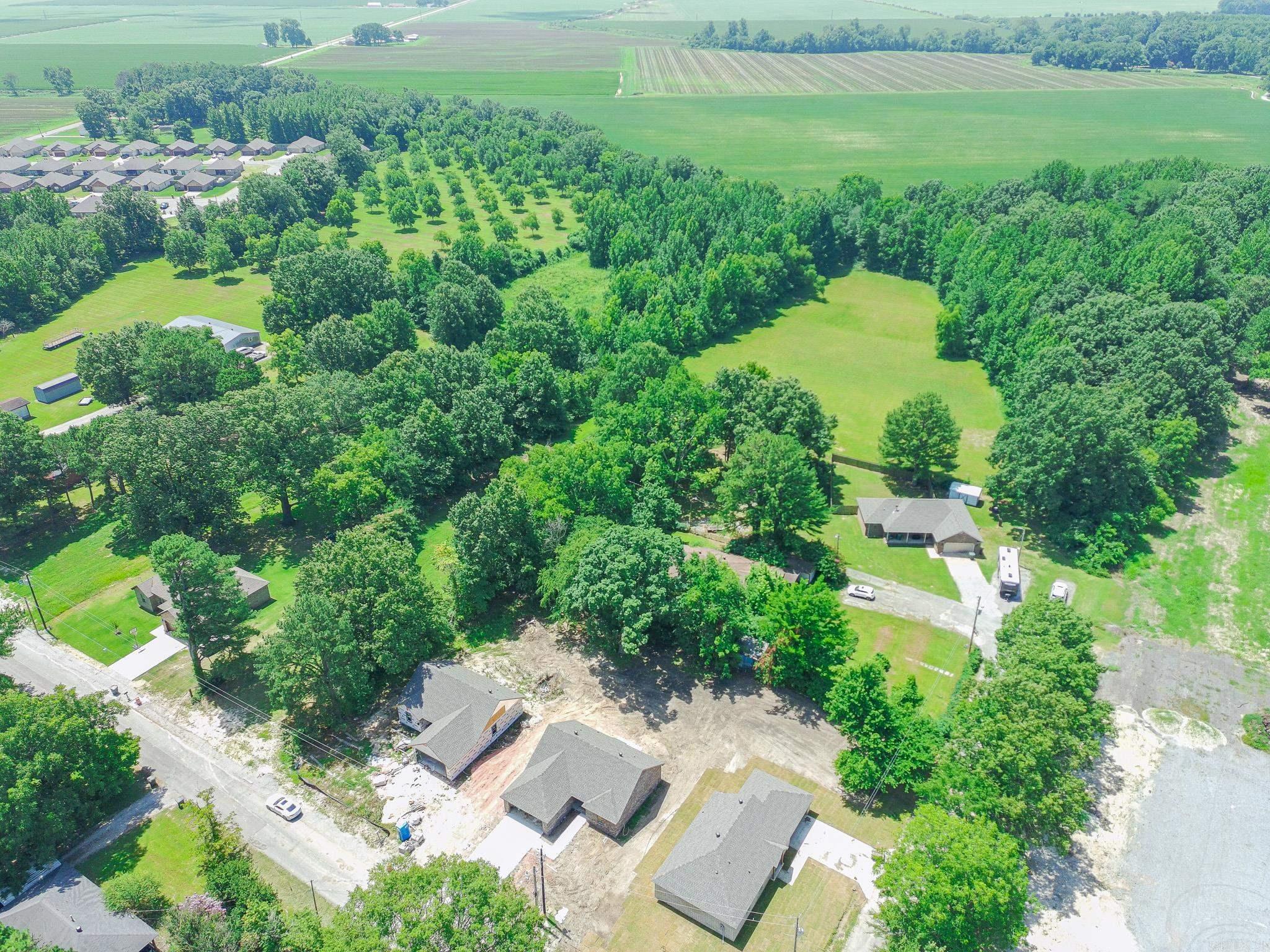 106 E Hinkley  Brookland, AR